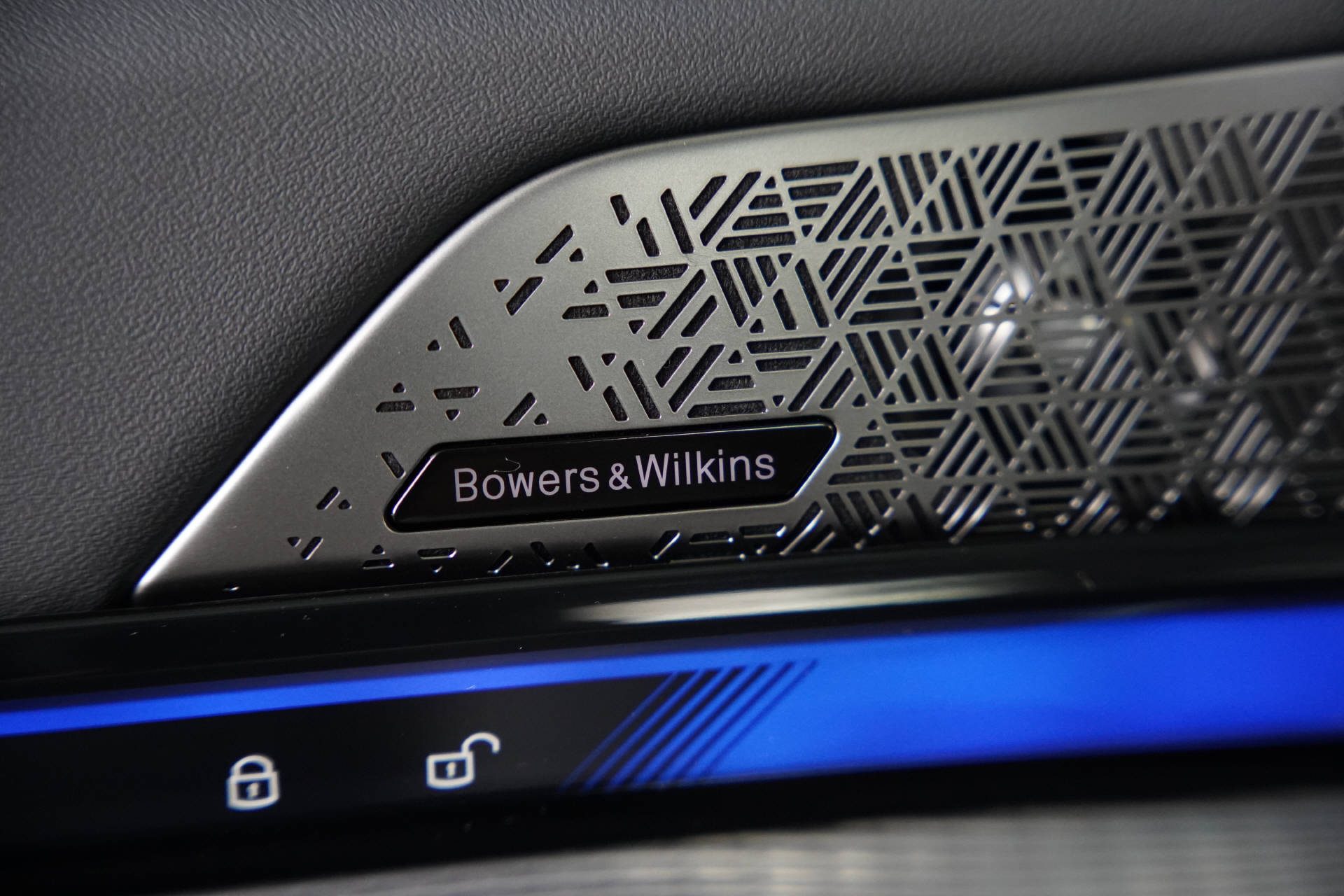 BMW M5 xDrive Touring-image-15