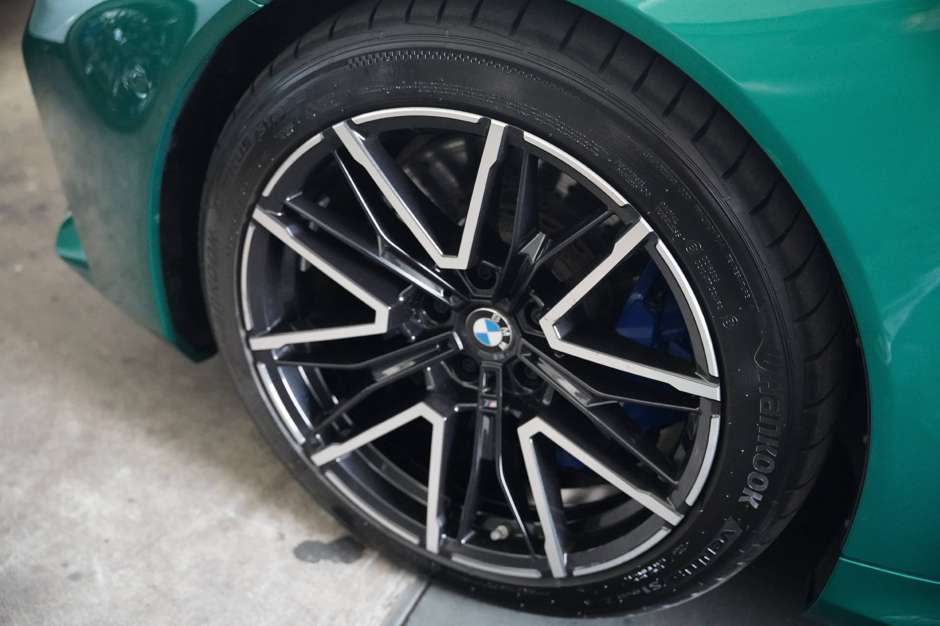 BMW M5 xDrive Touring-image-5