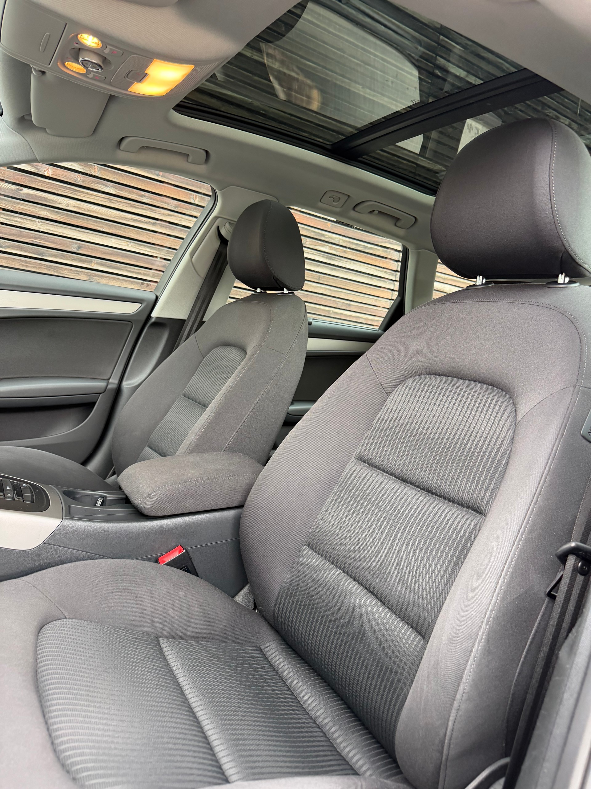 AUDI A4 Avant 1.8 TFSI-image-8