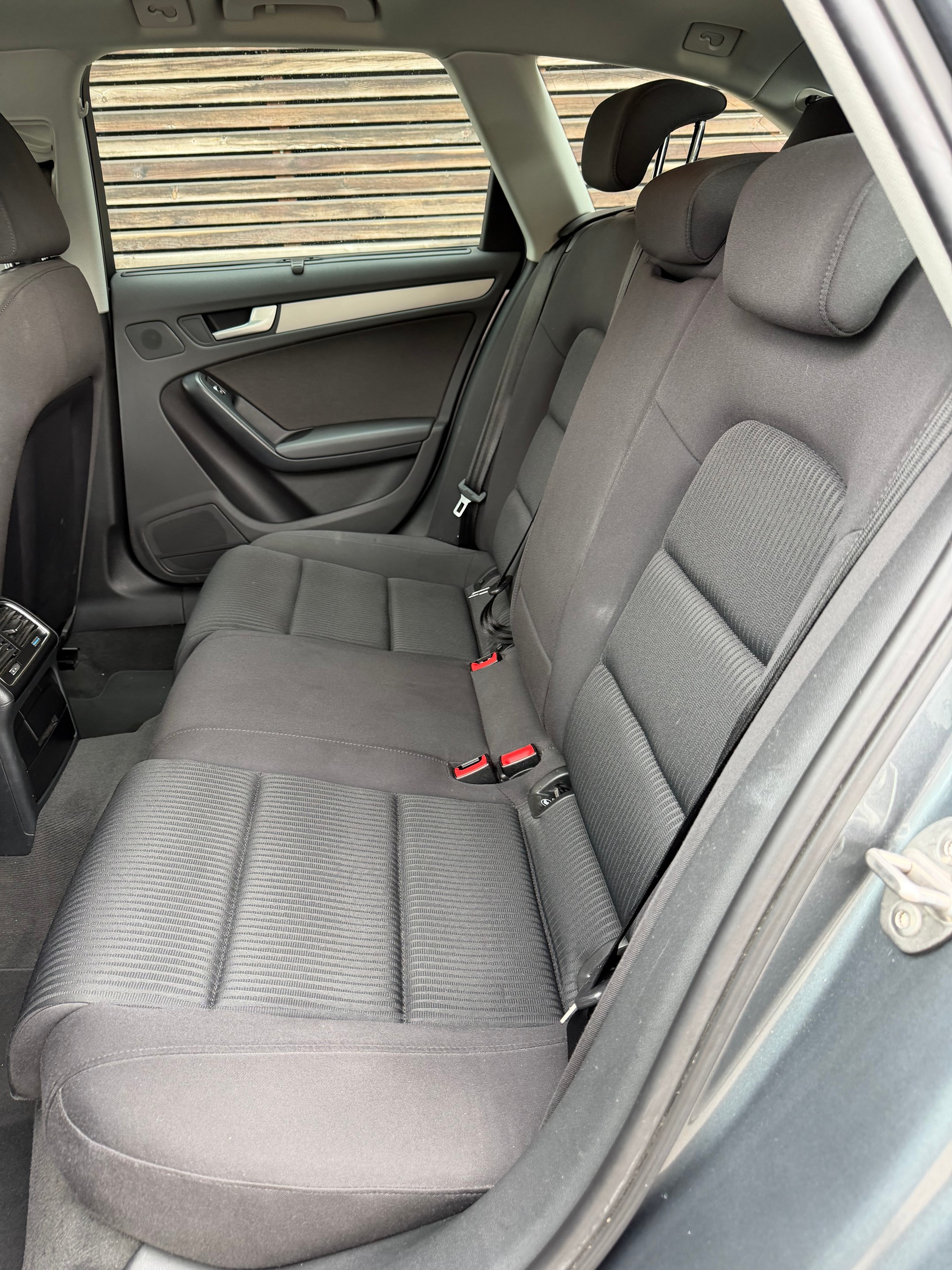AUDI A4 Avant 1.8 TFSI-image-9