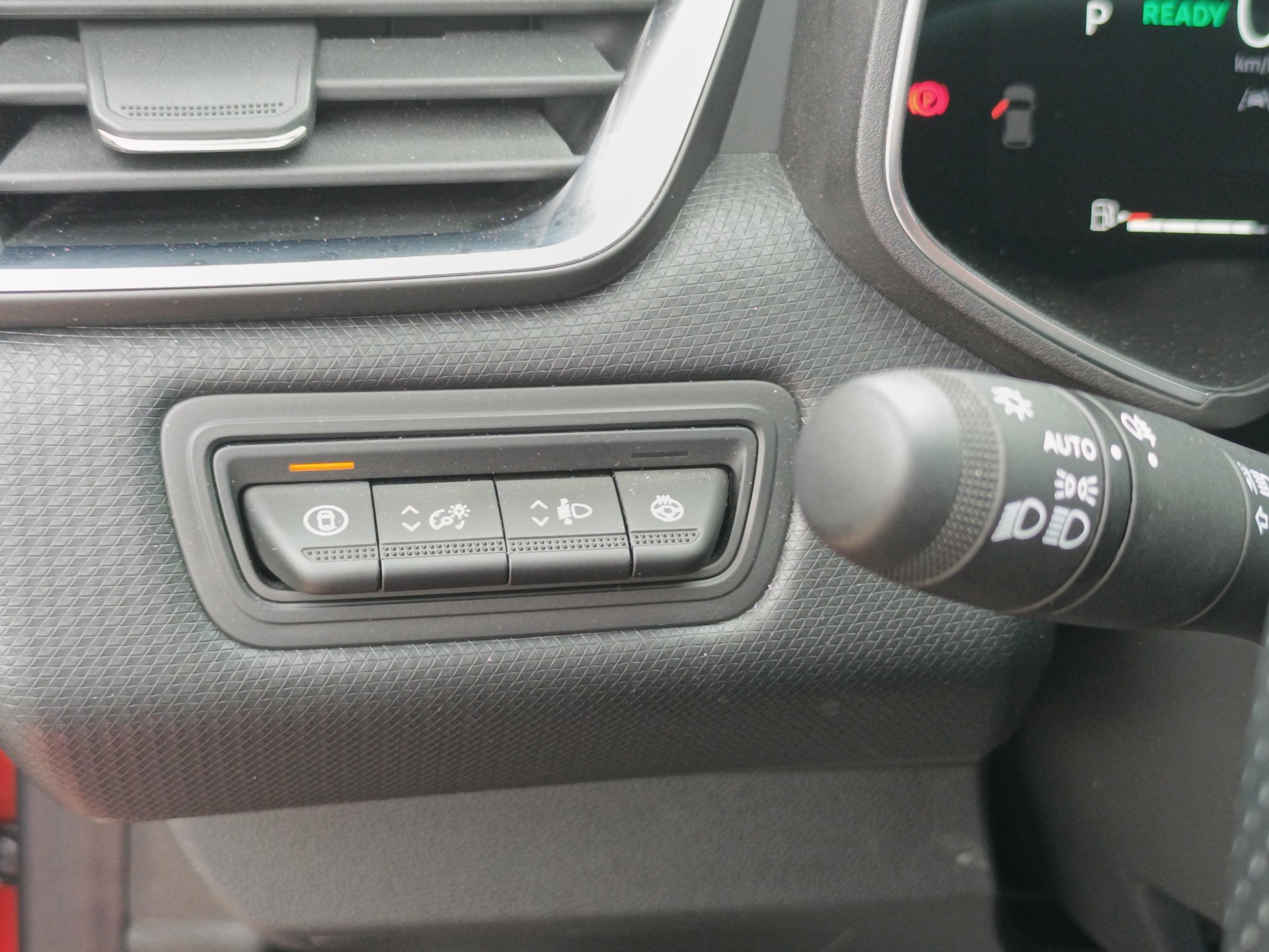 MITSUBISHI Colt 1.6 HEV Instyle-image-17