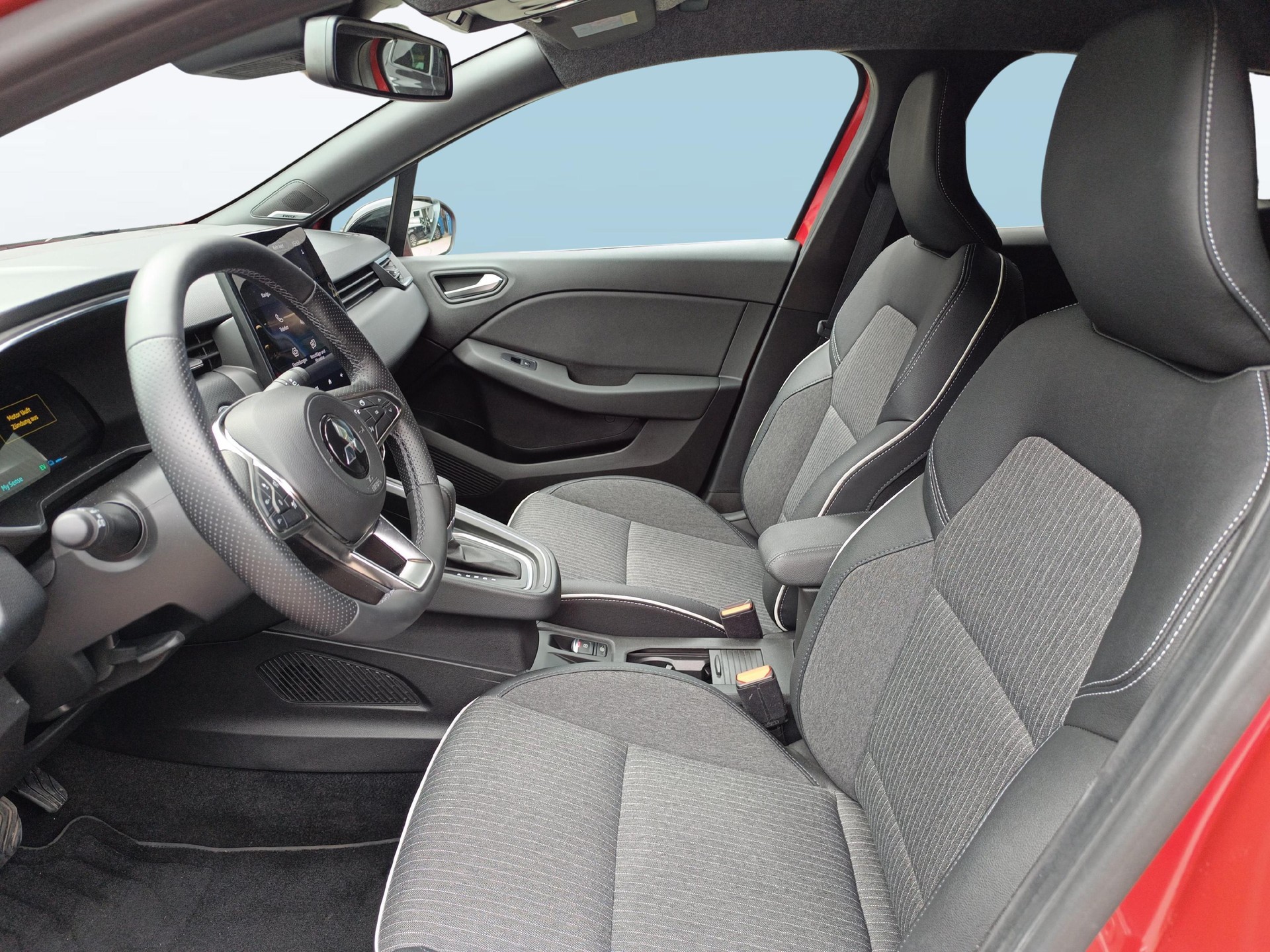 MITSUBISHI Colt 1.6 HEV Instyle-image-9