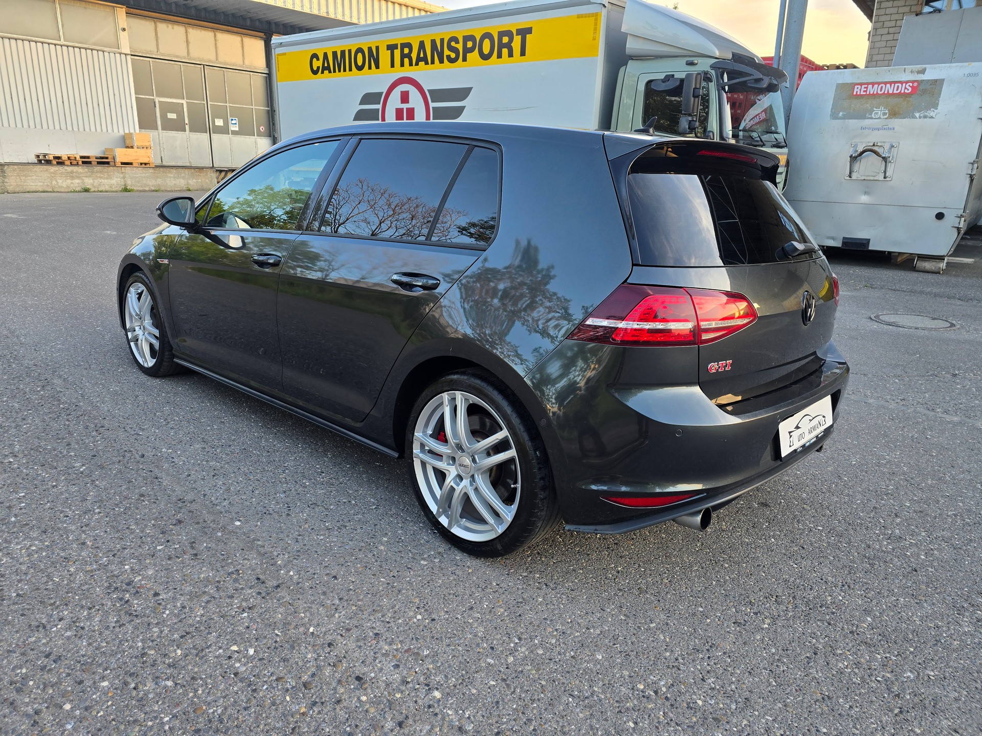 VW Golf 2.0 TSI GTI Performance-image-4