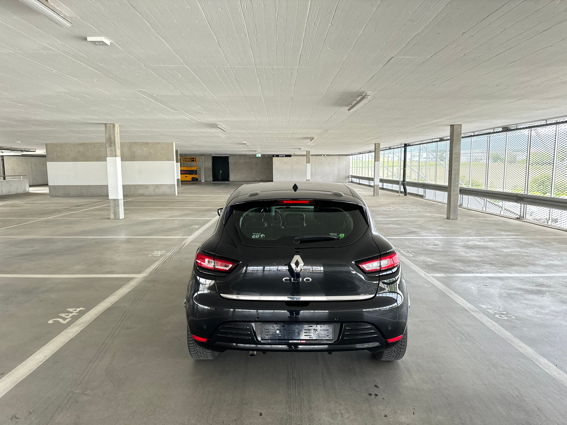 RENAULT Clio 1.2 16V T Intens EDC-image-6