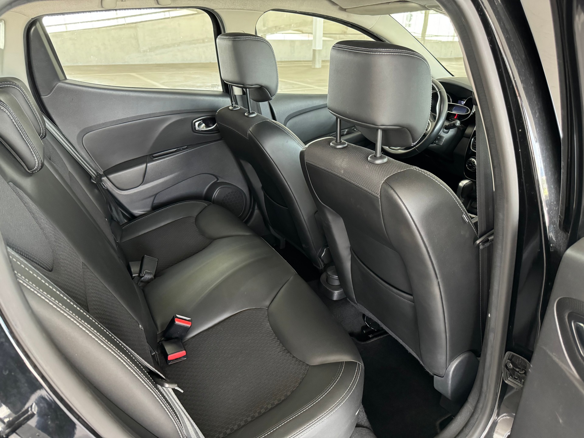 RENAULT Clio 1.2 16V T Intens EDC-image-13