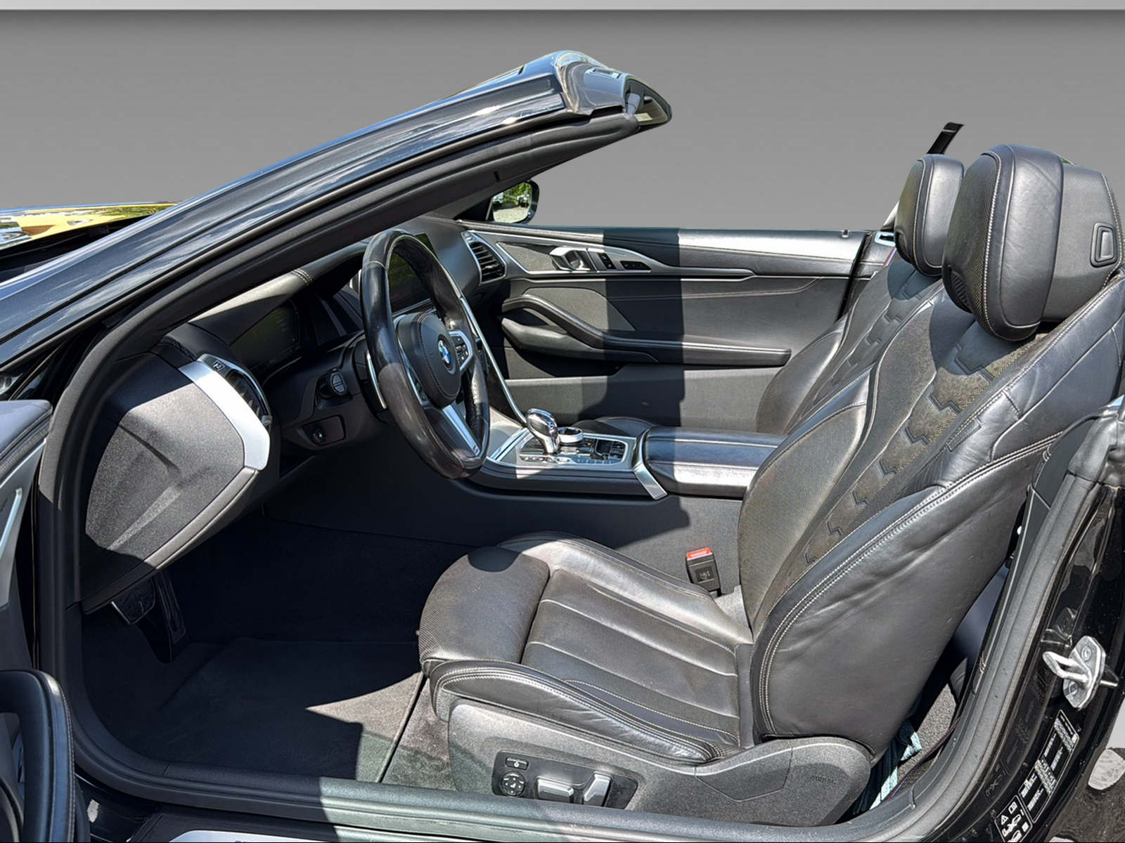 BMW M840d xDrive Cabriolet-image-13