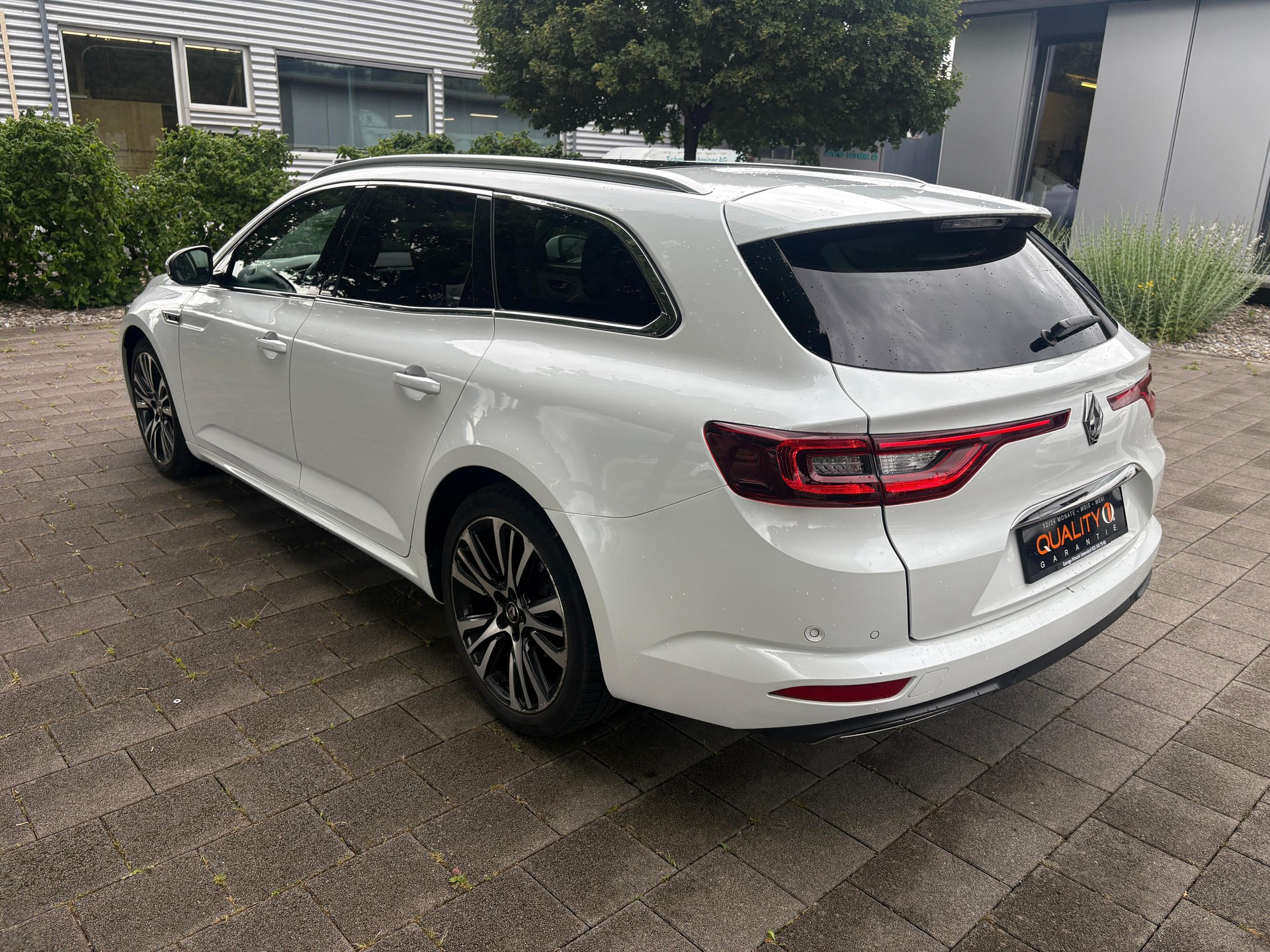 RENAULT Talisman Grandtour 1.8 TCe Initiale EDC-showroom-element-2