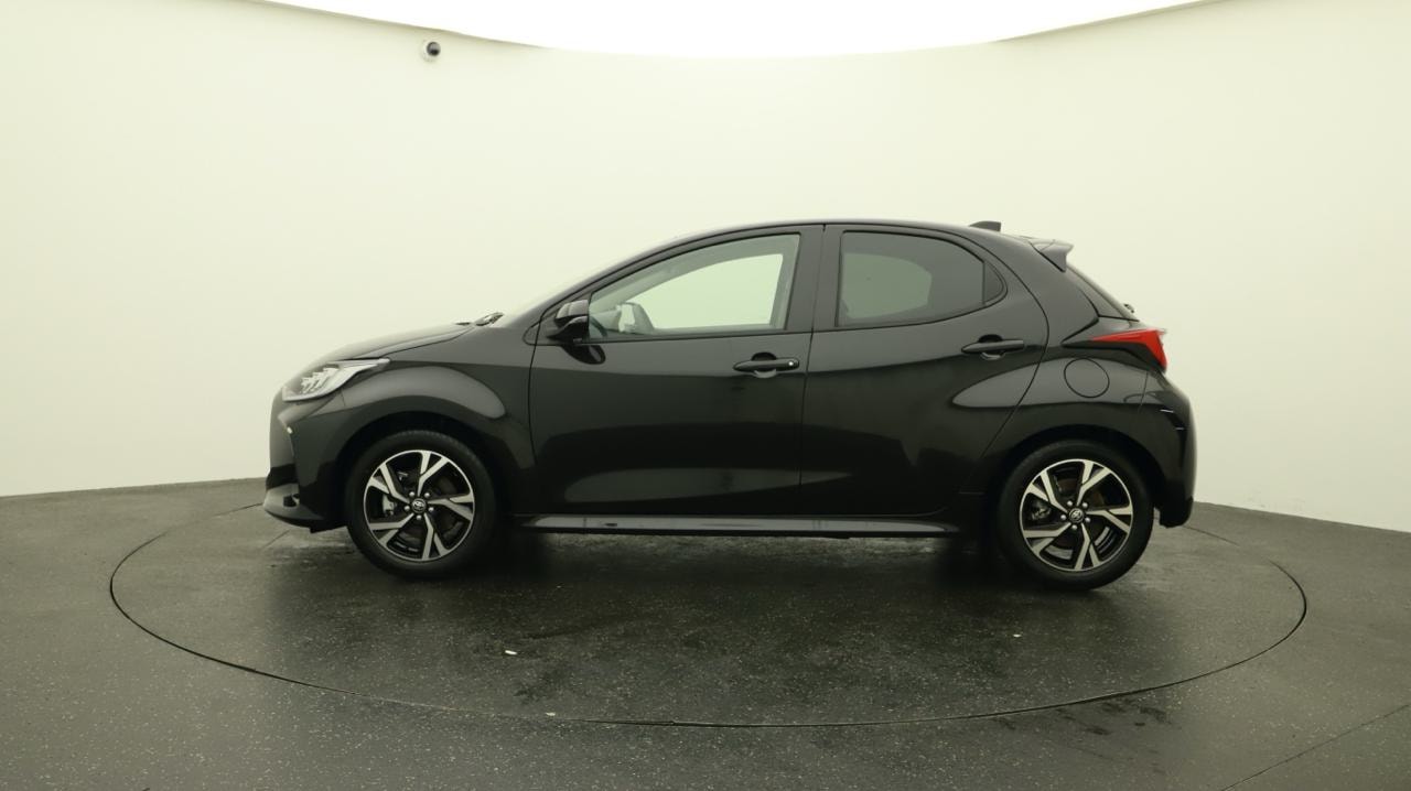 TOYOTA Yaris 1.5 Sport e-CVT-image-1
