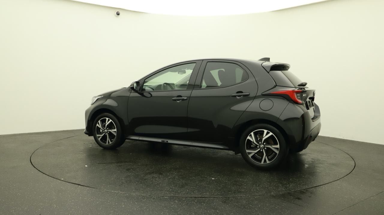 TOYOTA Yaris 1.5 Sport e-CVT-image-2