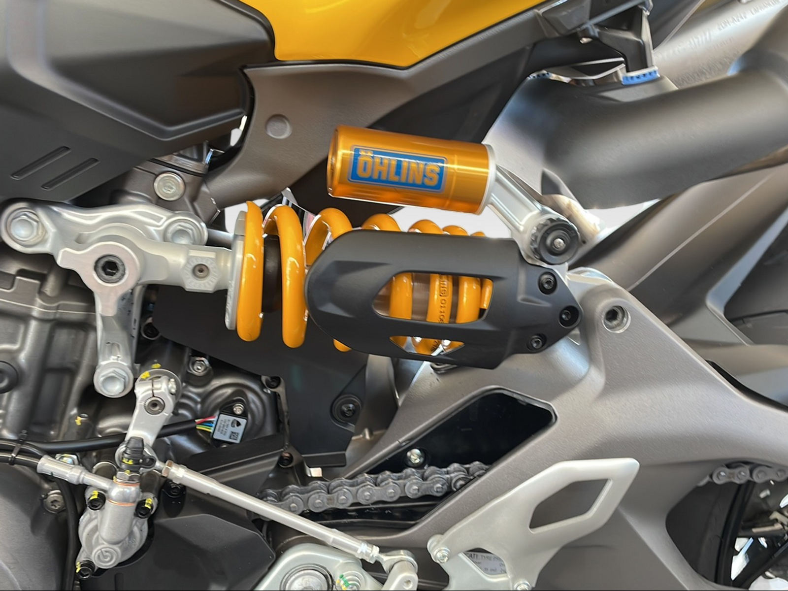 DUCATI 890 Streetfighter V2 S ABS-image-7