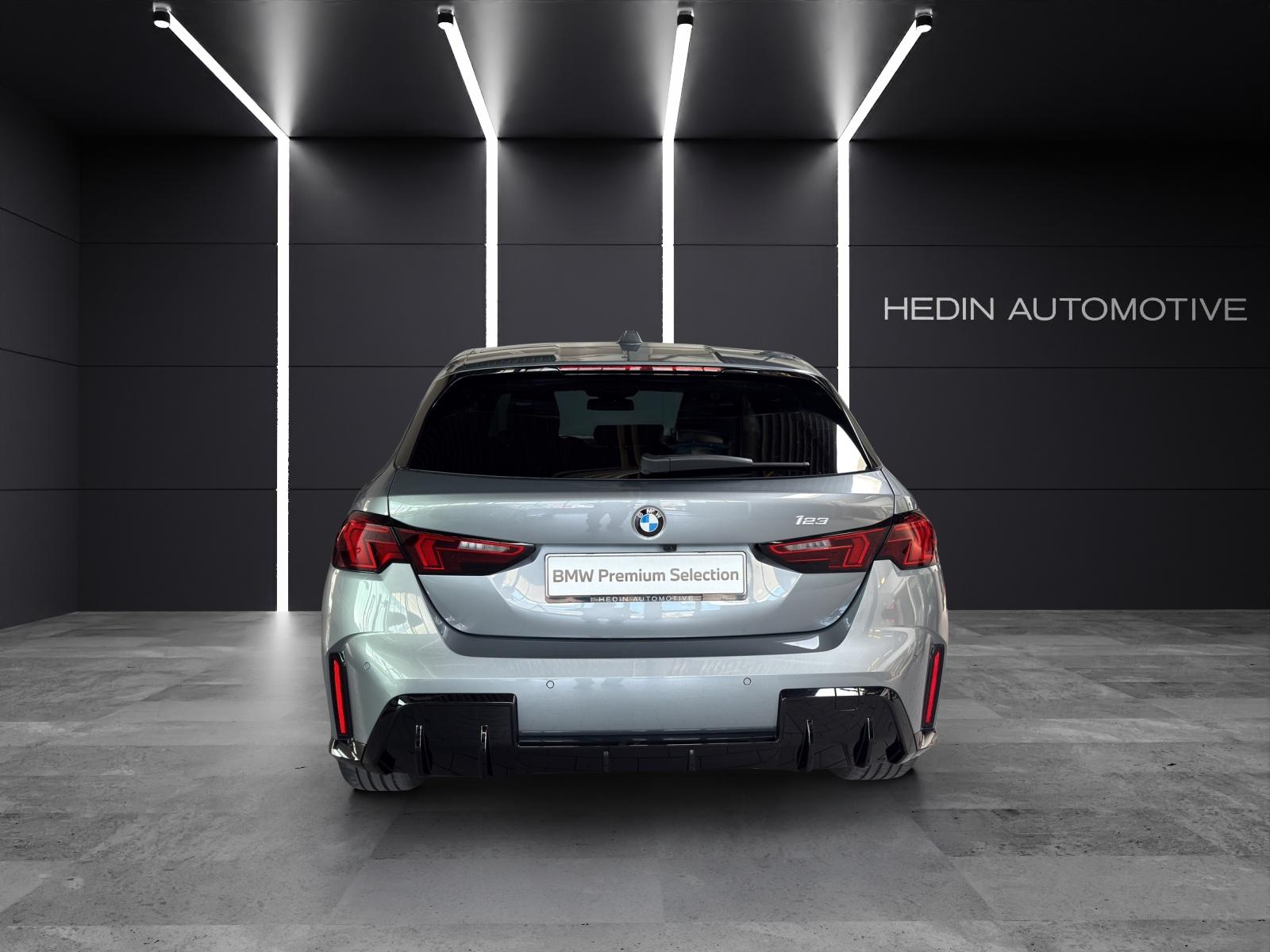 BMW 123 xDrive-showroom-element-3