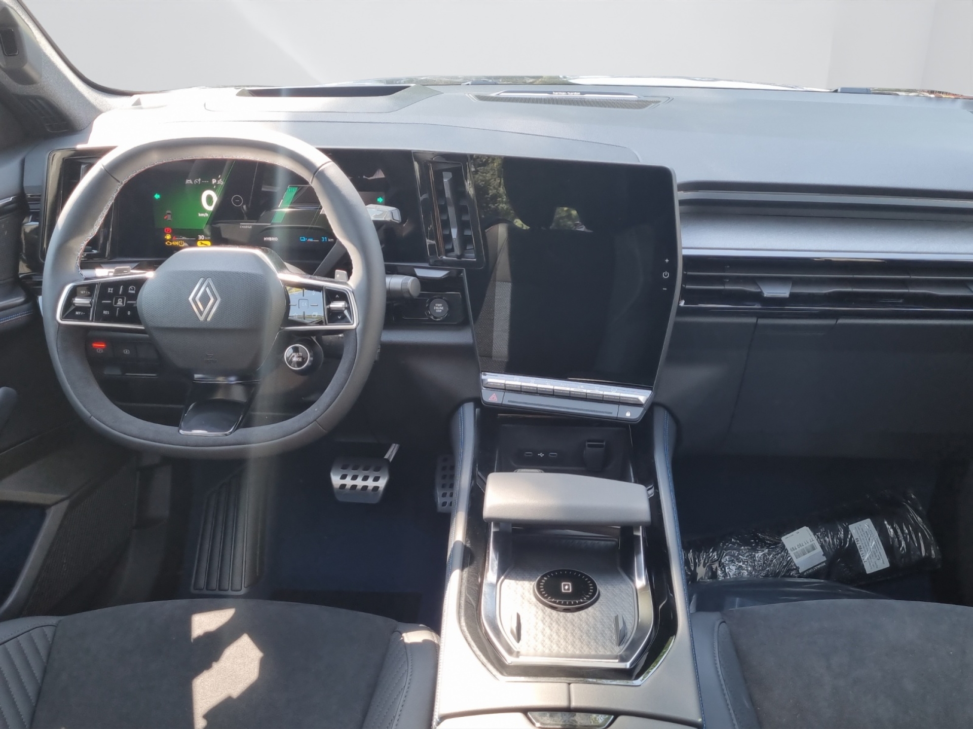 RENAULT RAFALE HYBRID E-TECH Atelier Alpine hyper hybrid E-Tech 4x4 300PS plug-in-image-10