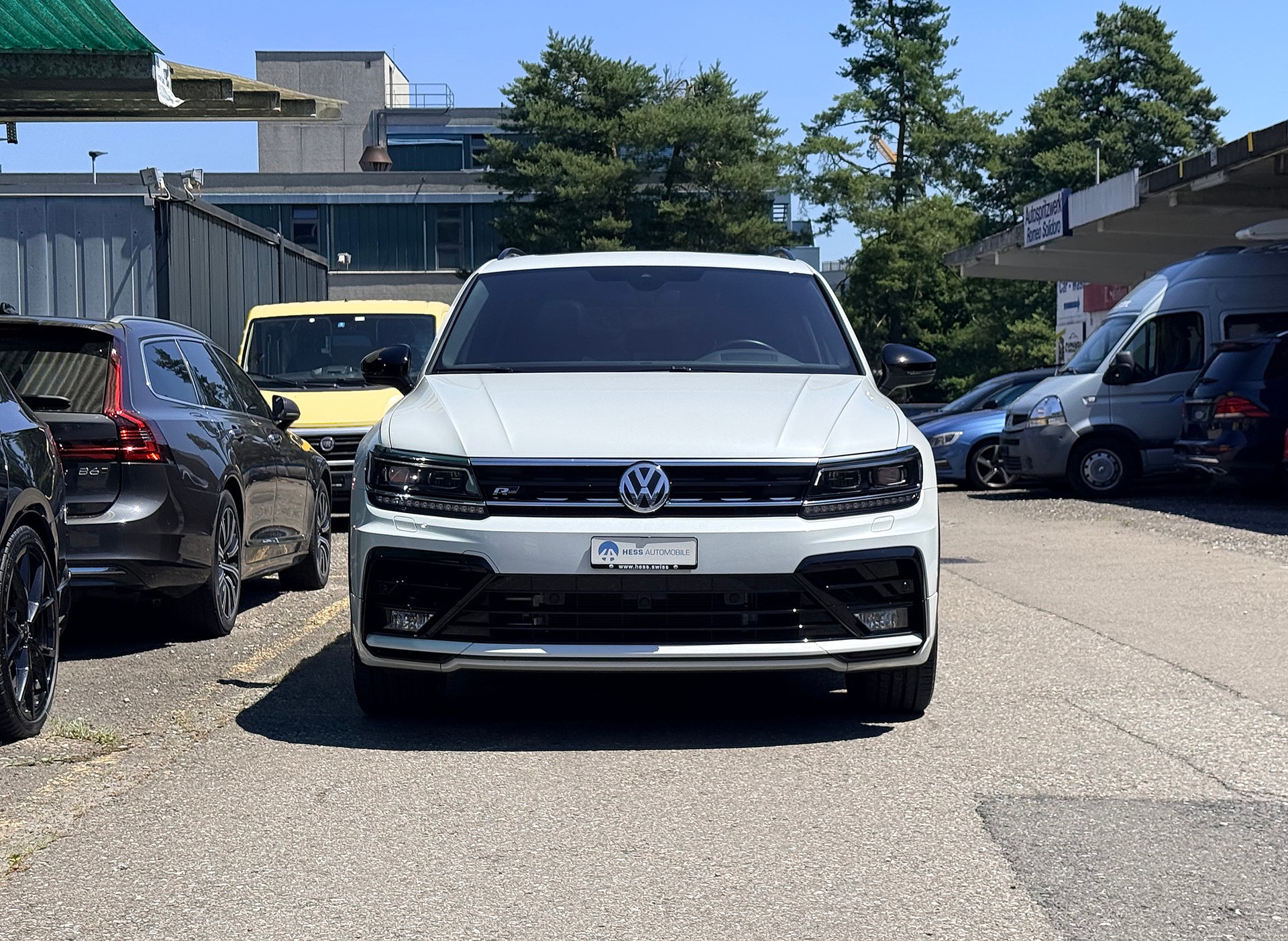 VW Tiguan 2.0TSI R-Line 4Motion DSG-showroom-element-1