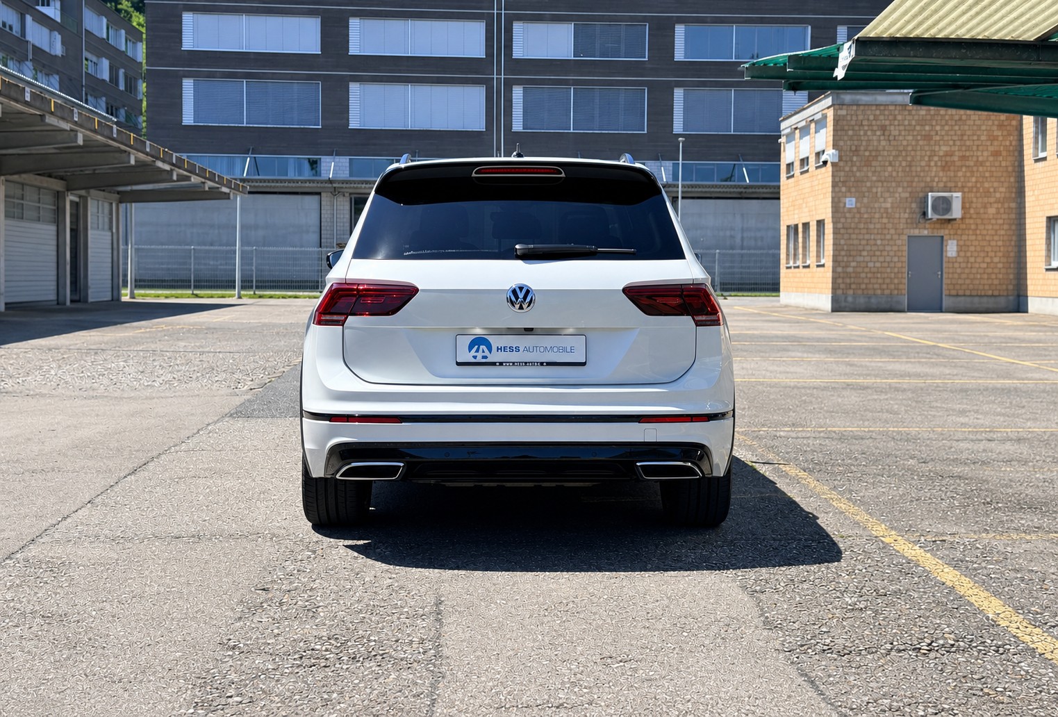 VW Tiguan 2.0TSI R-Line 4Motion DSG-image-4