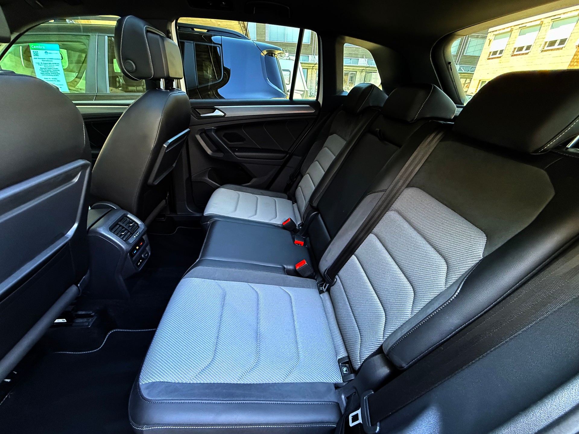 VW Tiguan 2.0TSI R-Line 4Motion DSG-image-7