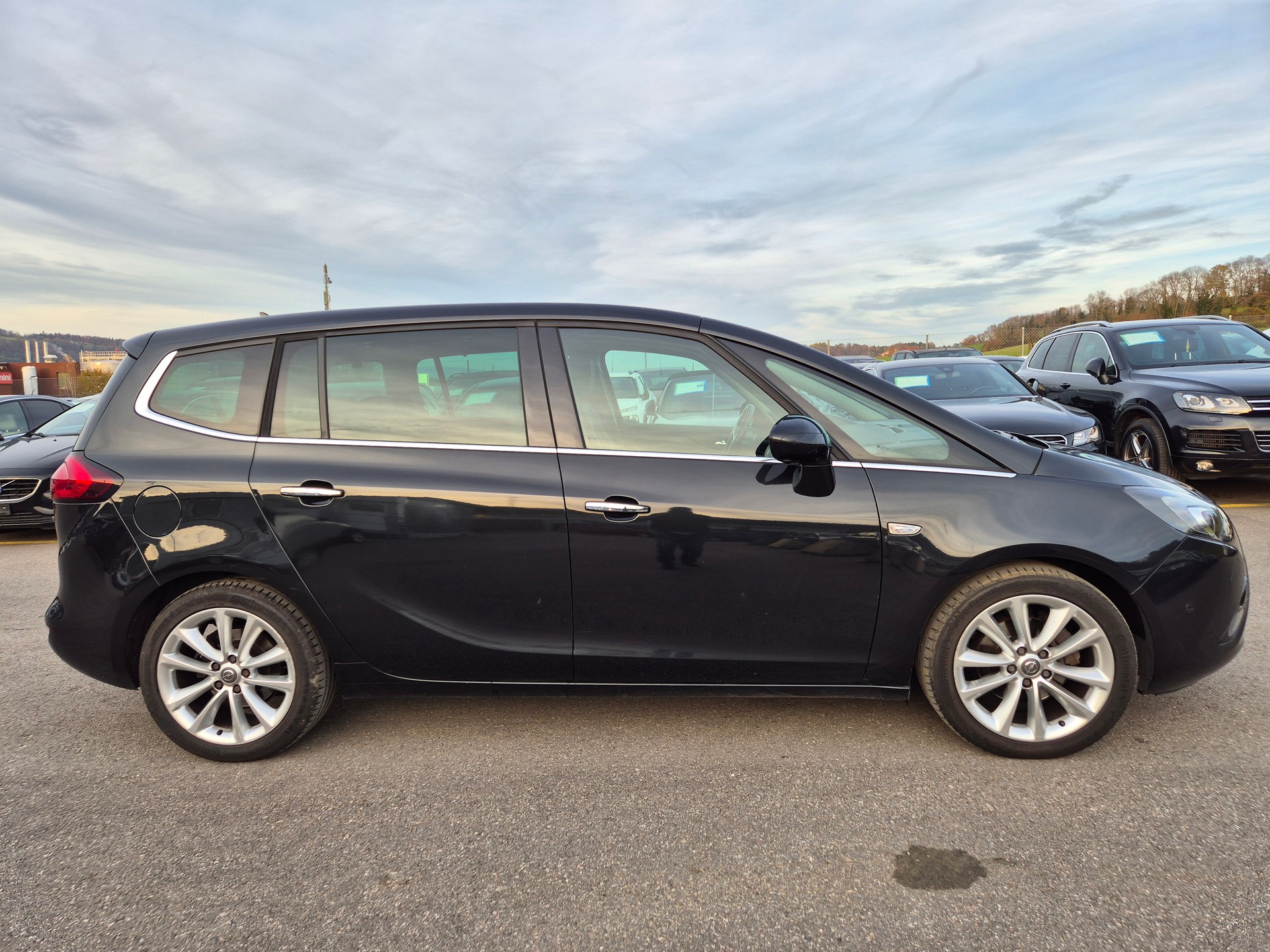 OPEL Zafira Tourer 1.4i 16V Cosmo-image-14