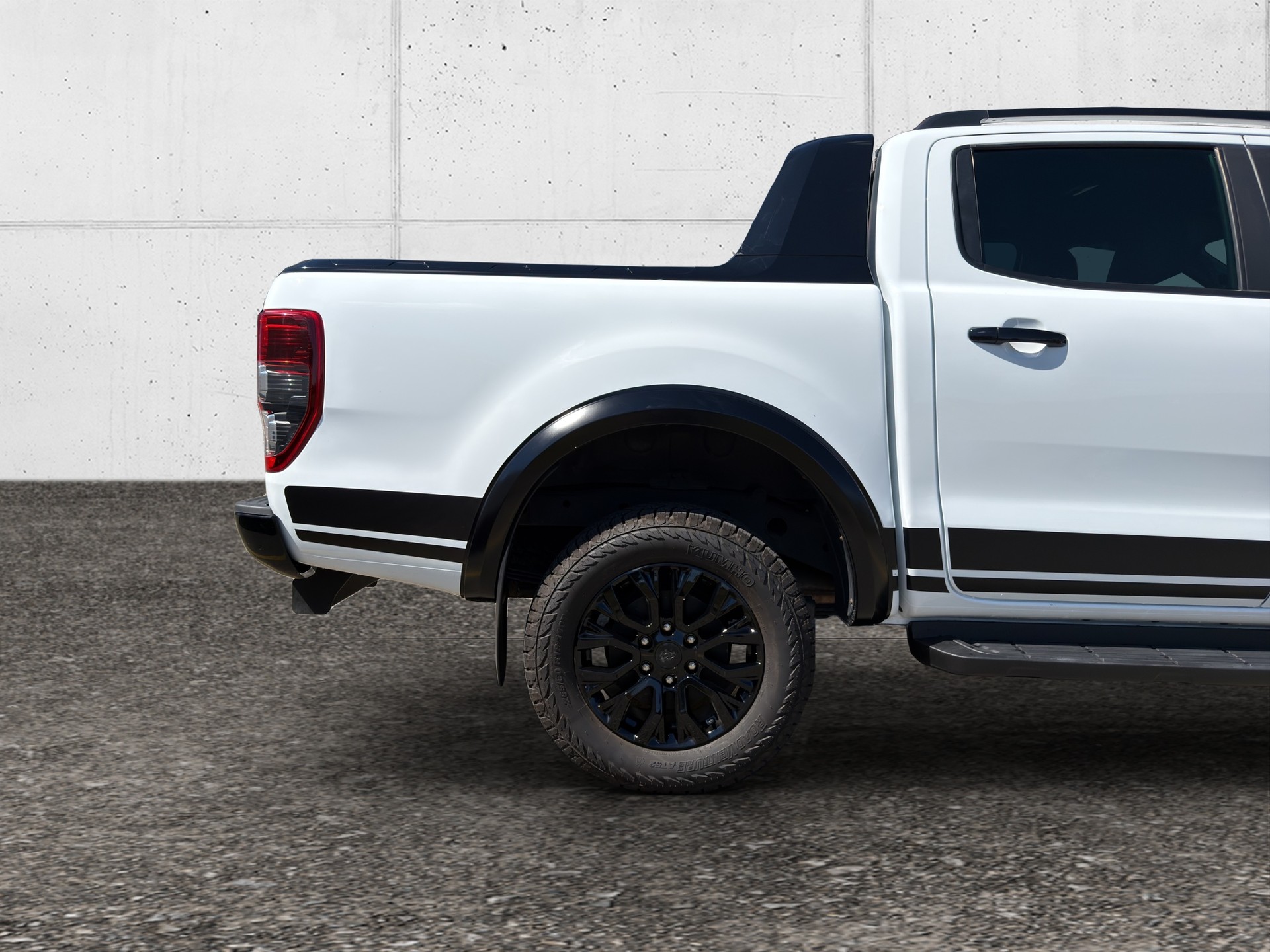 FORD Ranger Stormtrak 2.0 Eco Blue 4x4 A-image-9