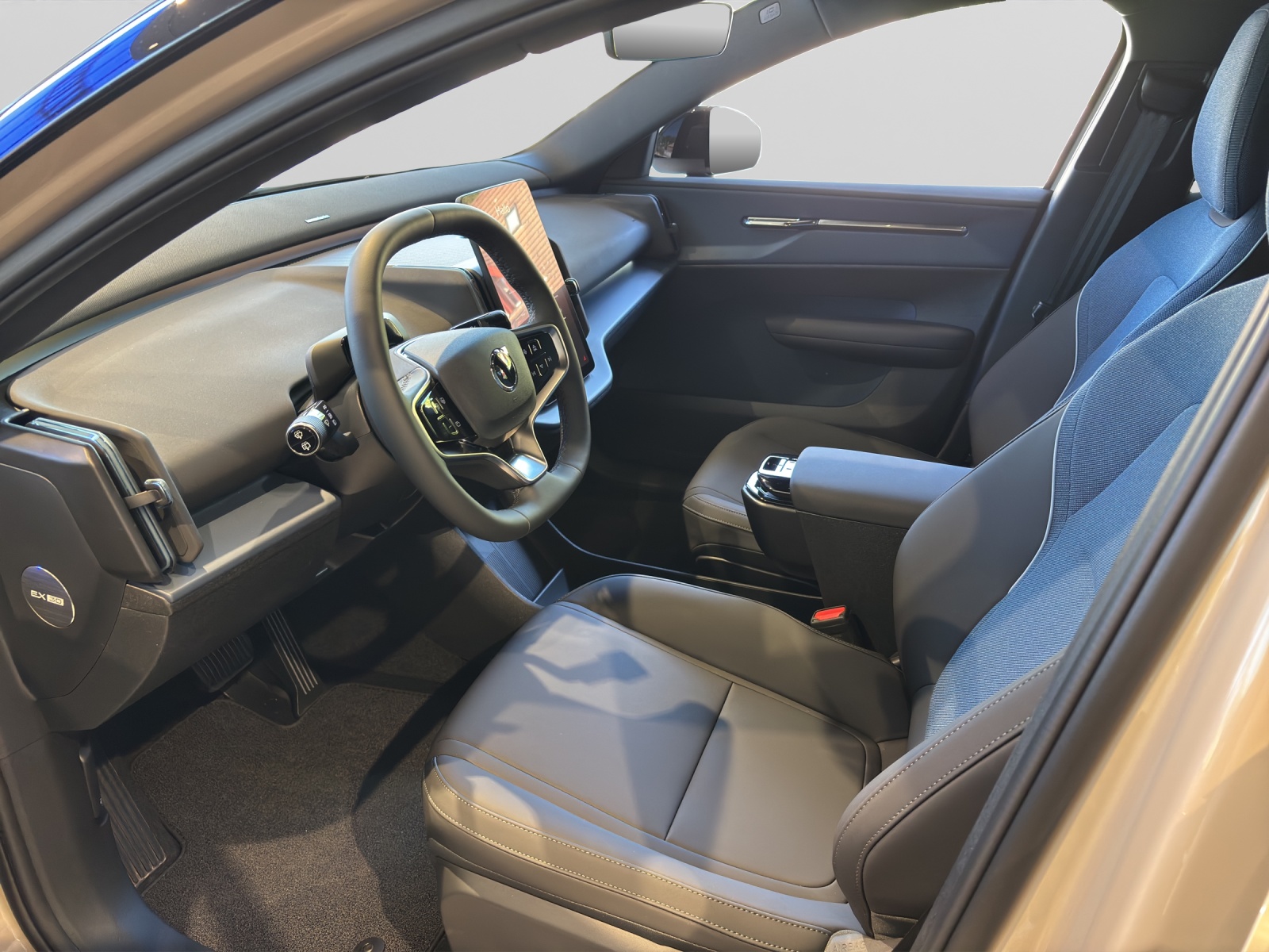 VOLVO EX30 CC E60 Twin Performance AWD-showroom-element-2