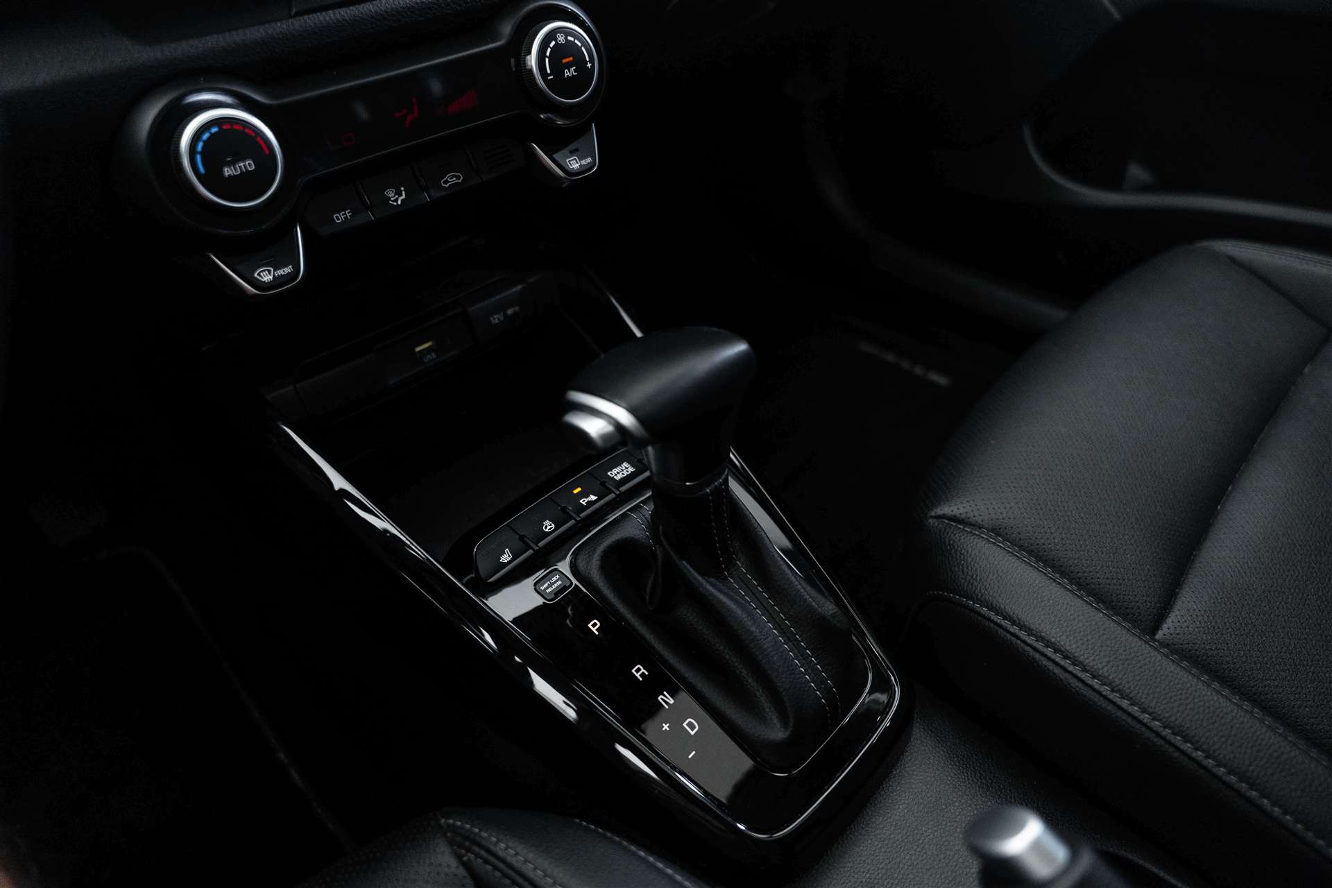KIA KIA Stonic MHEV-image-25