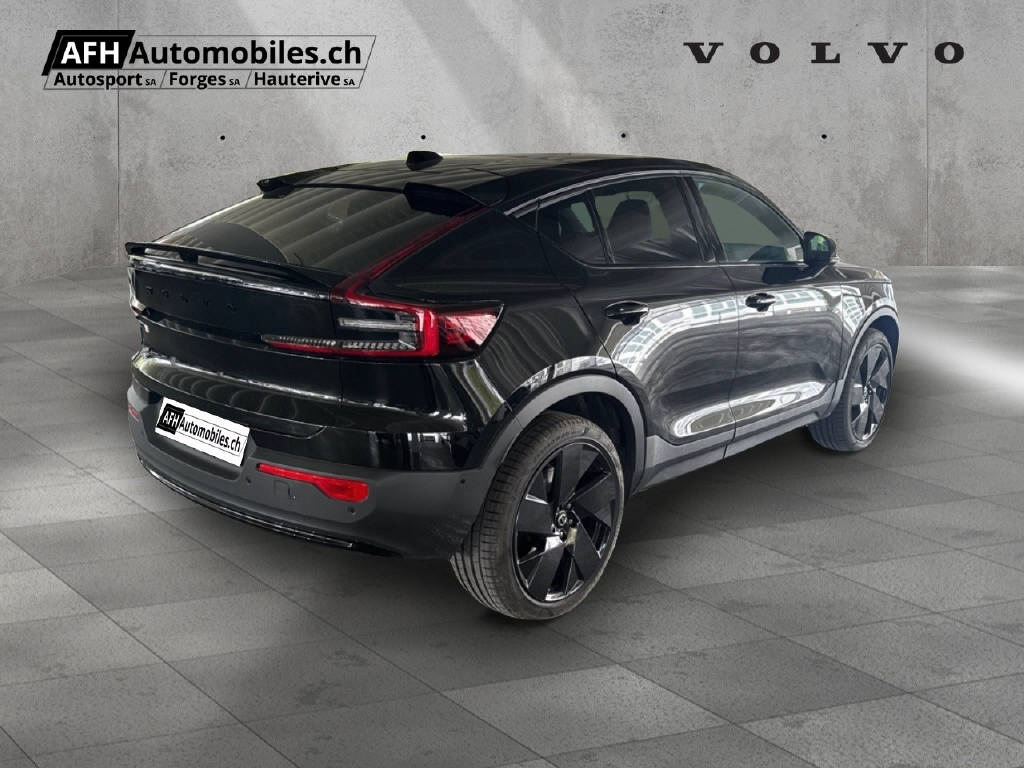VOLVO EC40 Twin Performance Black Edition AWD-image-4