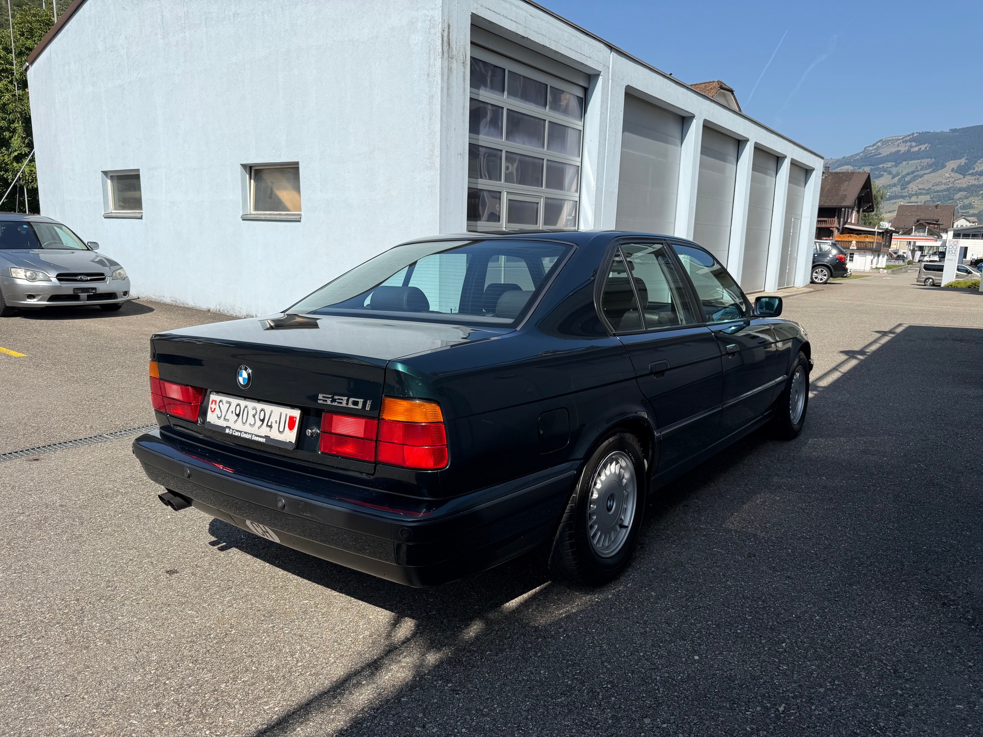 BMW 530i V8 A E34-showroom-element-3