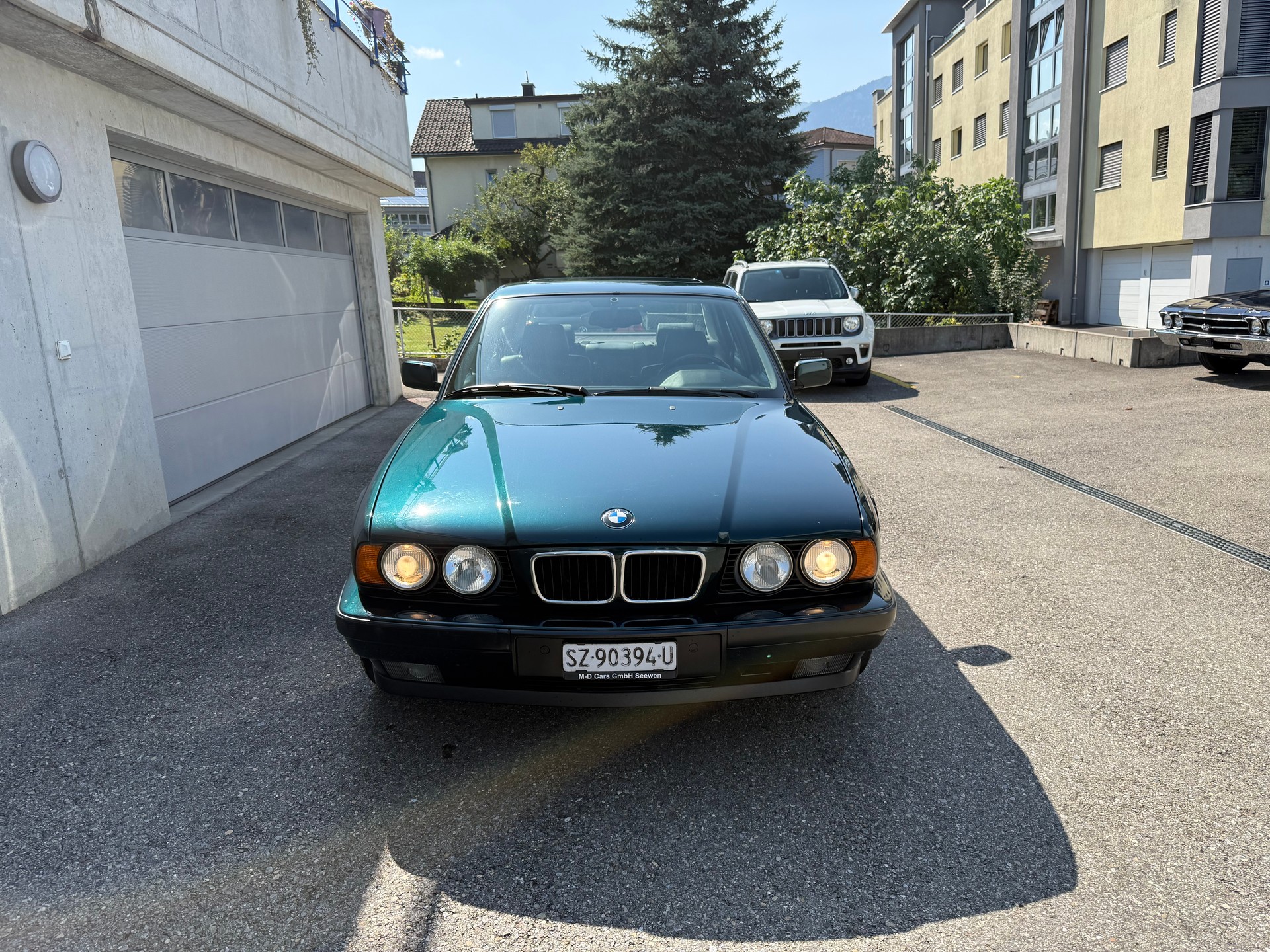 BMW 530i V8 A E34-showroom-element-1