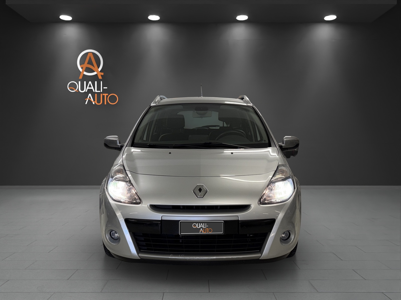 RENAULT Clio Grandtour 1.6 16V Night&Day Automatic-showroom-element-1