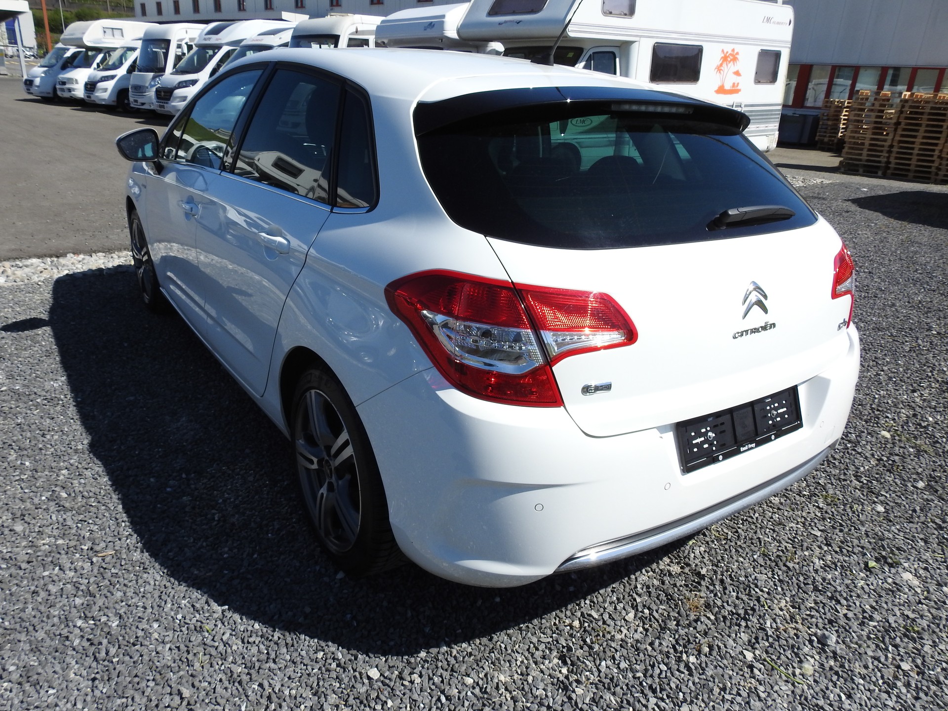 CITROEN Berline 1.6 e-HDi SST Exklusive-showroom-element-3