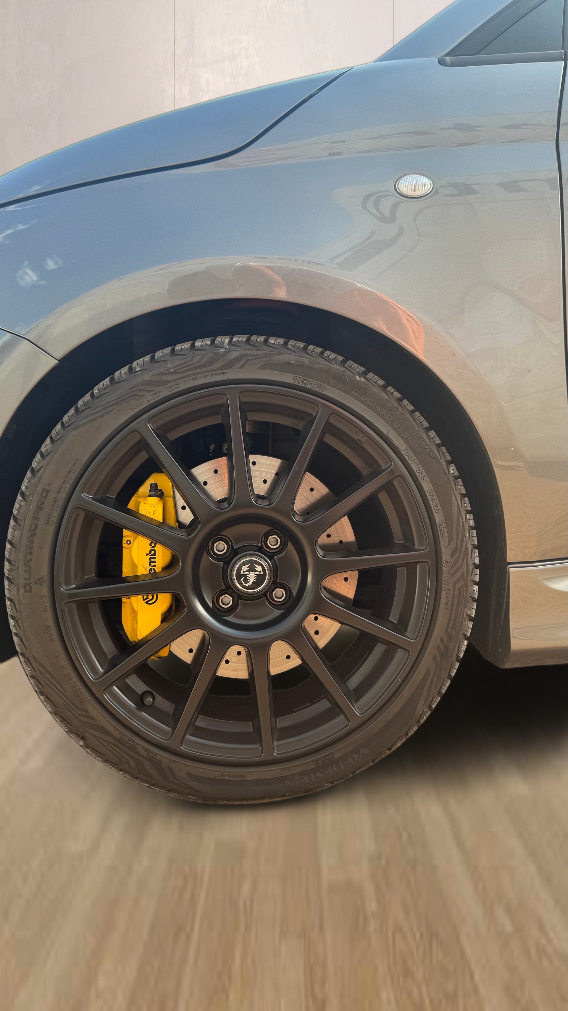 FIAT 695 1.4 16V Turbo Abarth 695 Competizione Dualogic-image-5