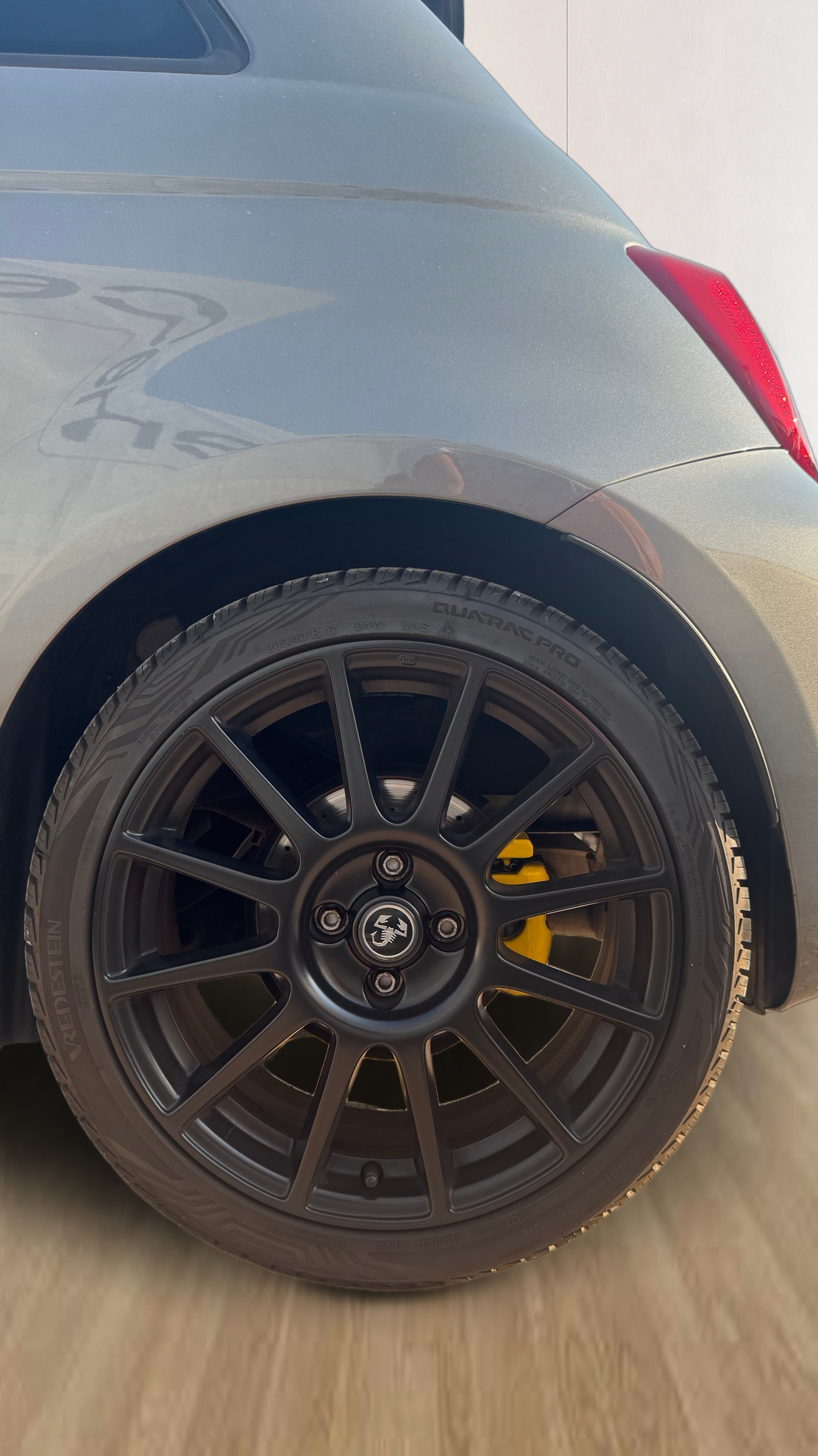 FIAT 695 1.4 16V Turbo Abarth 695 Competizione Dualogic-image-8