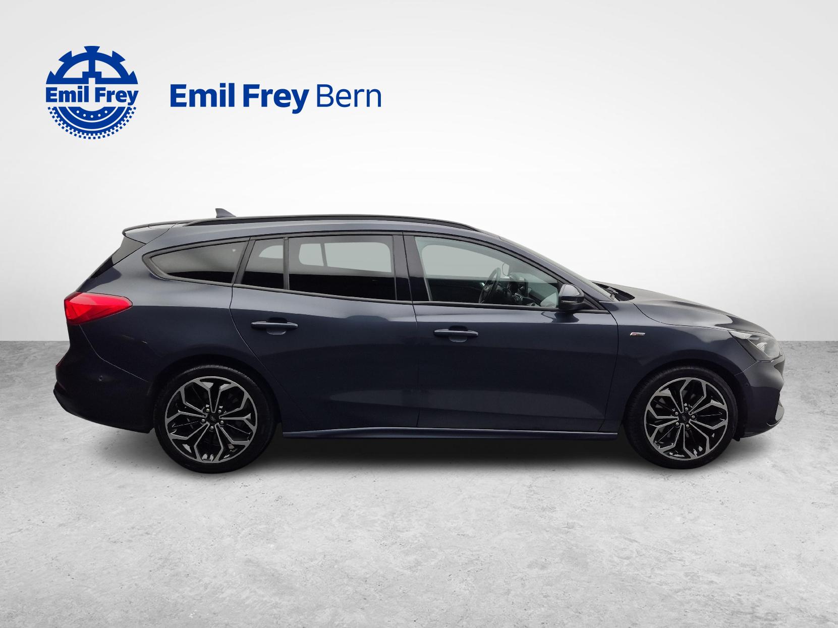 FORD Focus Station Wagon 2.0 EcoBlue 150 ST-Line-image-5