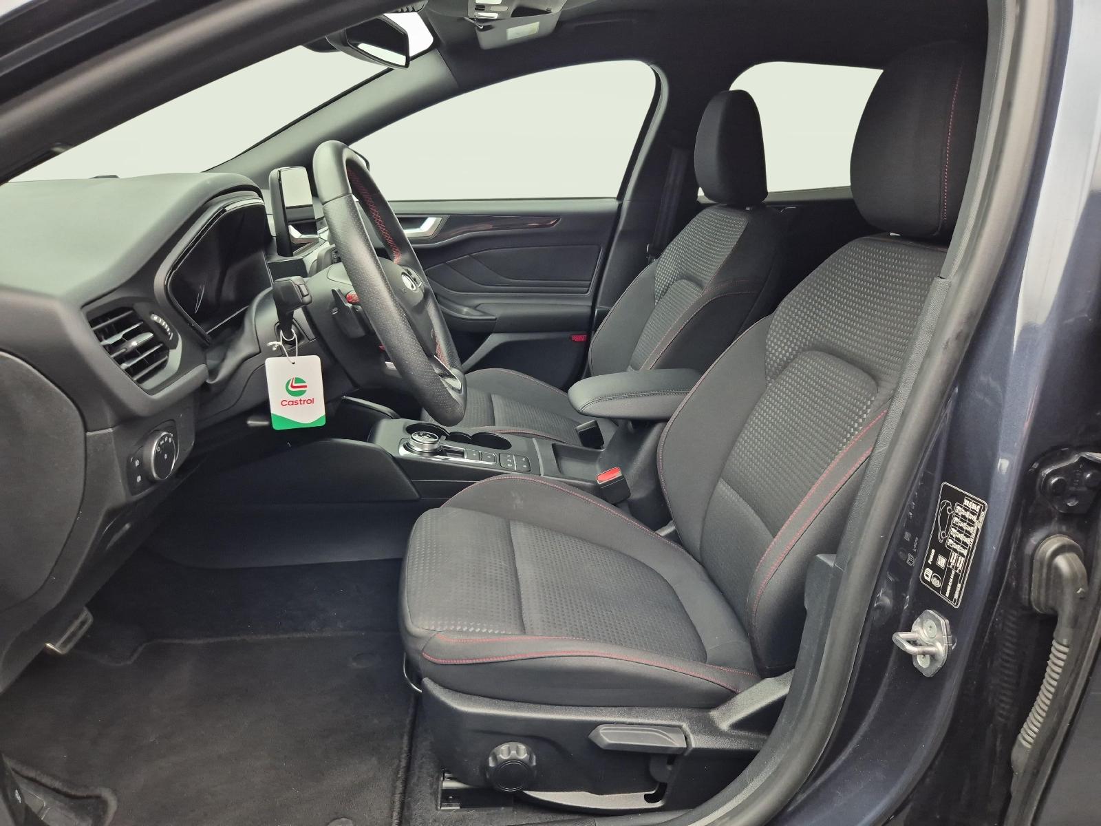 FORD Focus Station Wagon 2.0 EcoBlue 150 ST-Line-showroom-element-2