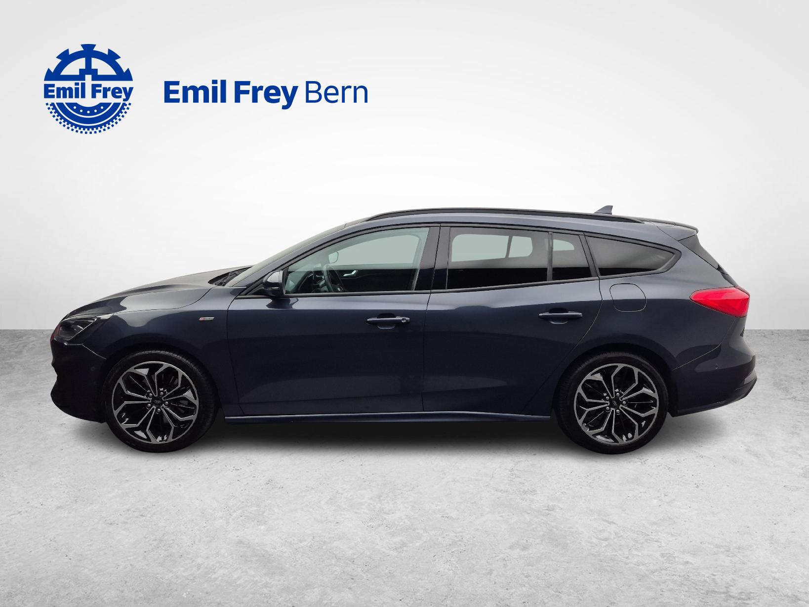 FORD Focus Station Wagon 2.0 EcoBlue 150 ST-Line-showroom-element-1