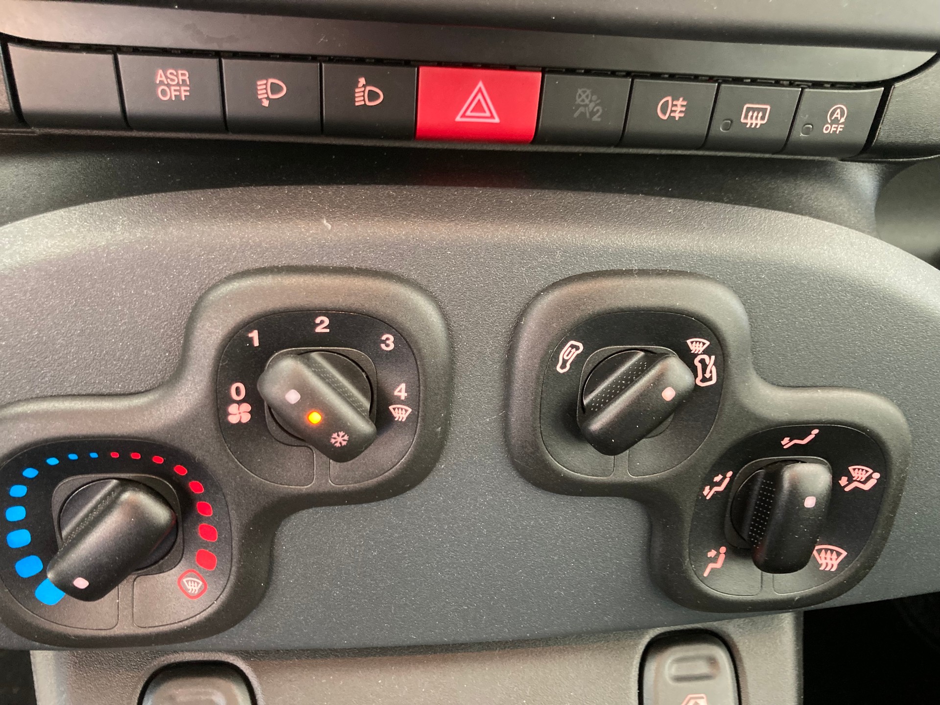 FIAT Panda 1.0 MHEV City Life-image-11