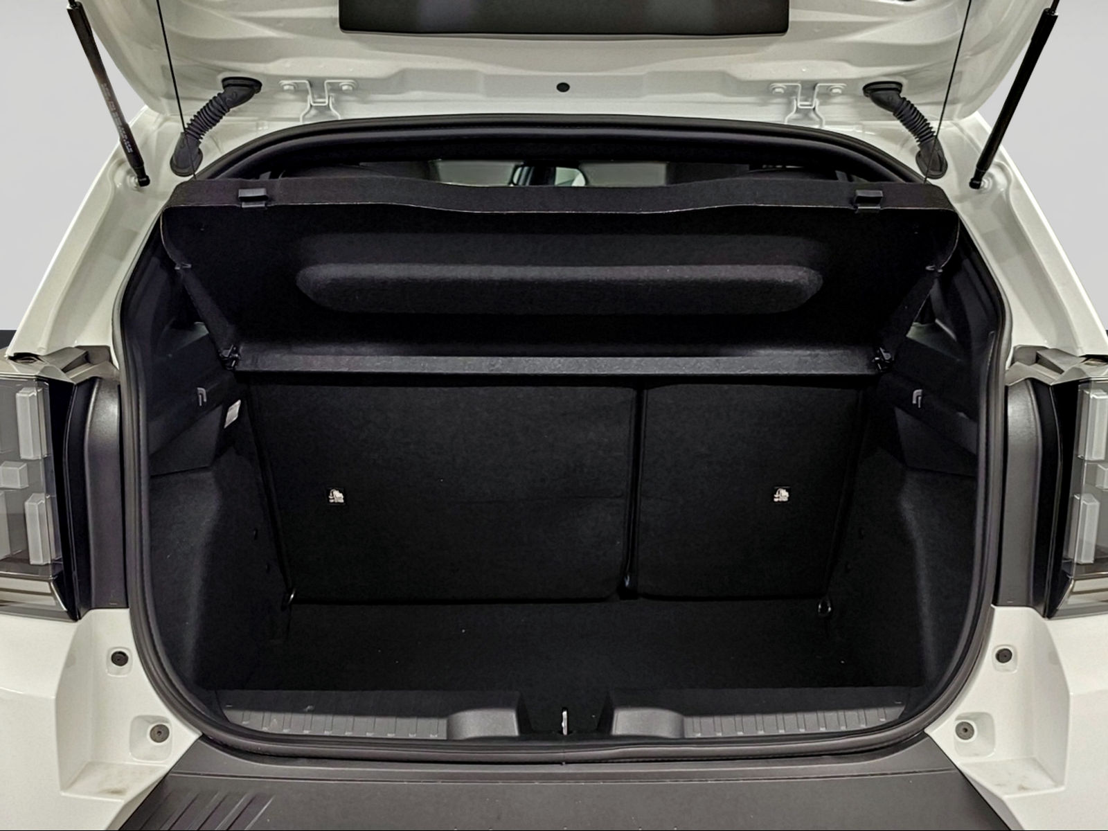 FIAT Grande Panda MHEV La Prima-showroom-element-3