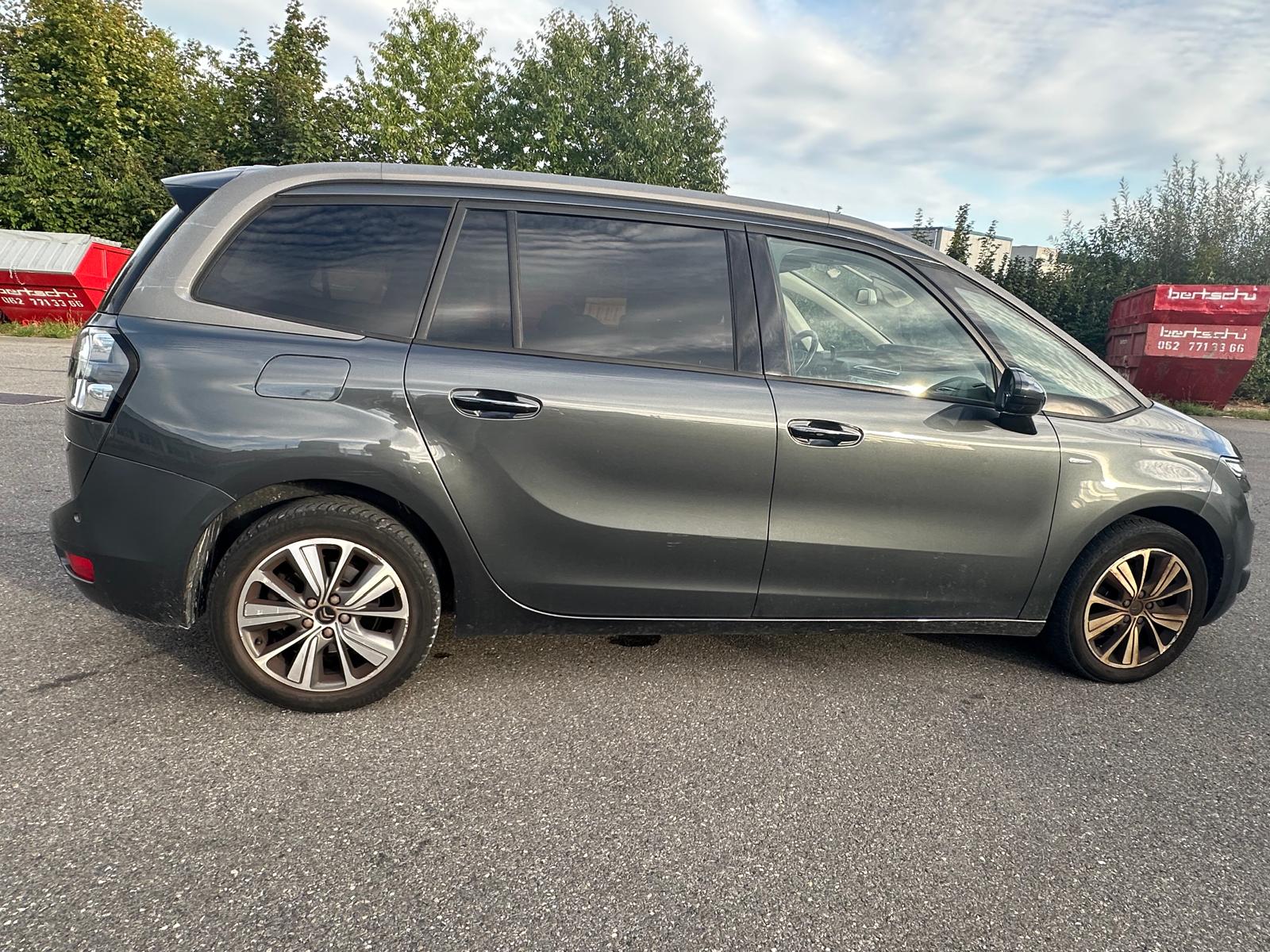 CITROEN Grand C4 Picasso 1.6 e-HDi Exclusive EGS6-image-1