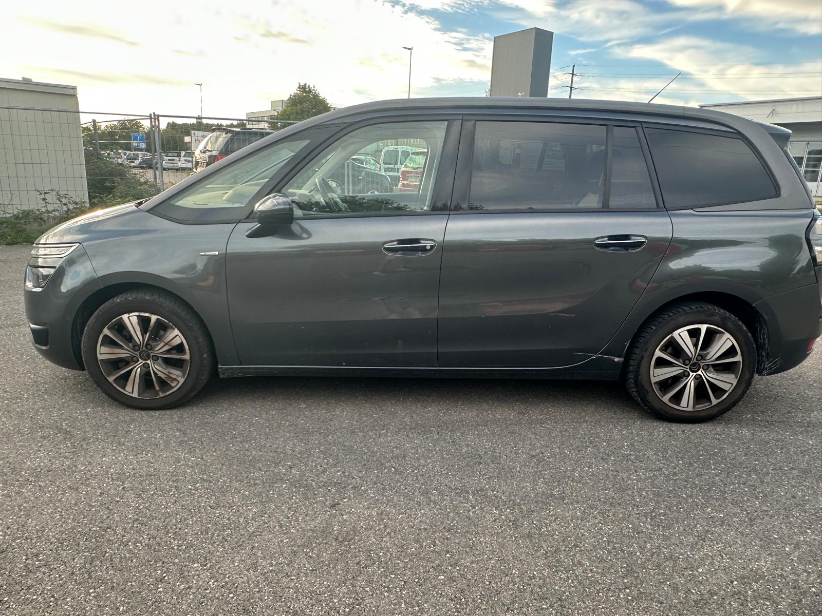CITROEN Grand C4 Picasso 1.6 e-HDi Exclusive EGS6-image-7