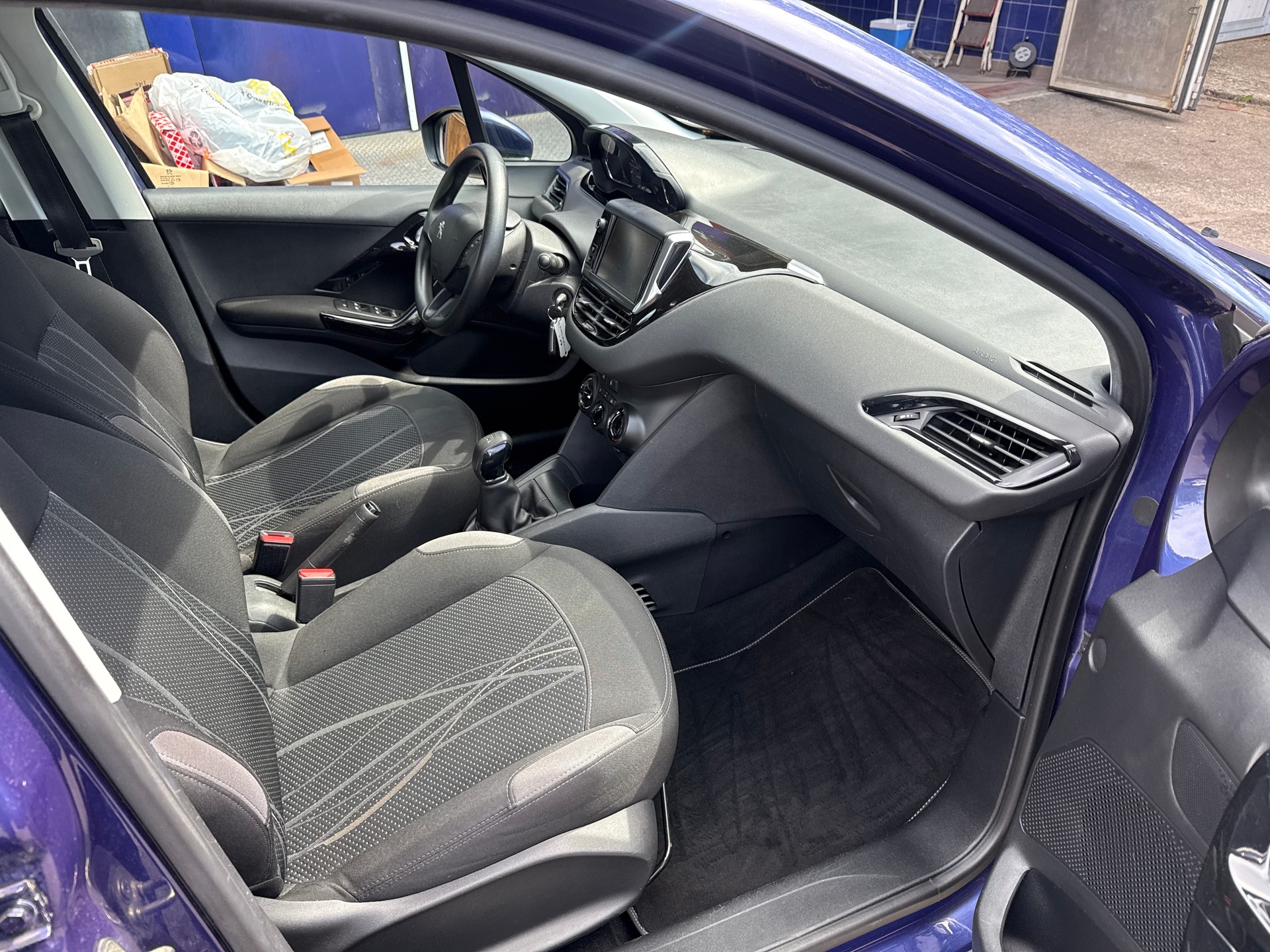 PEUGEOT 208 1.2 VTI Active-image-13