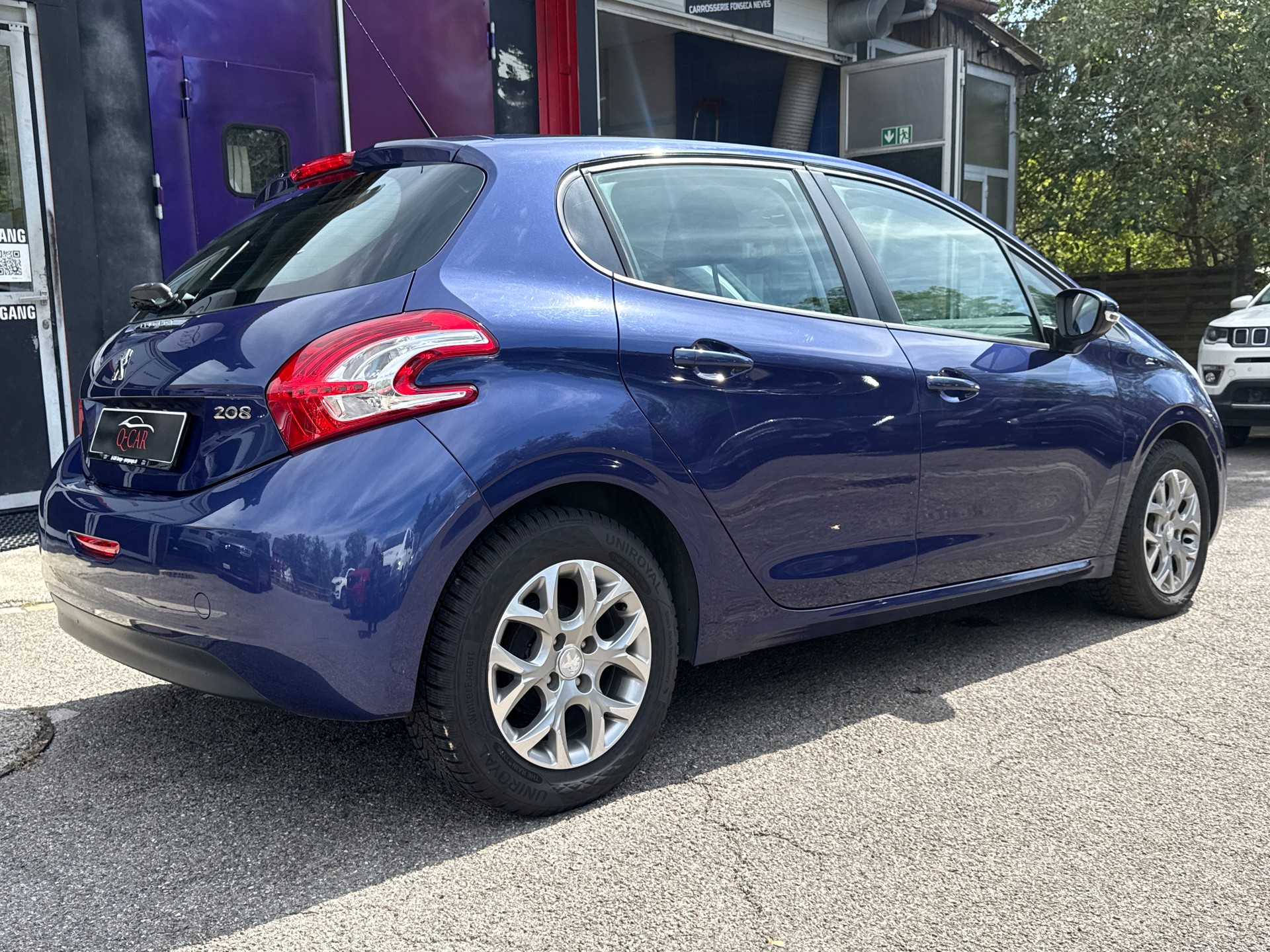PEUGEOT 208 1.2 VTI Active-image-5
