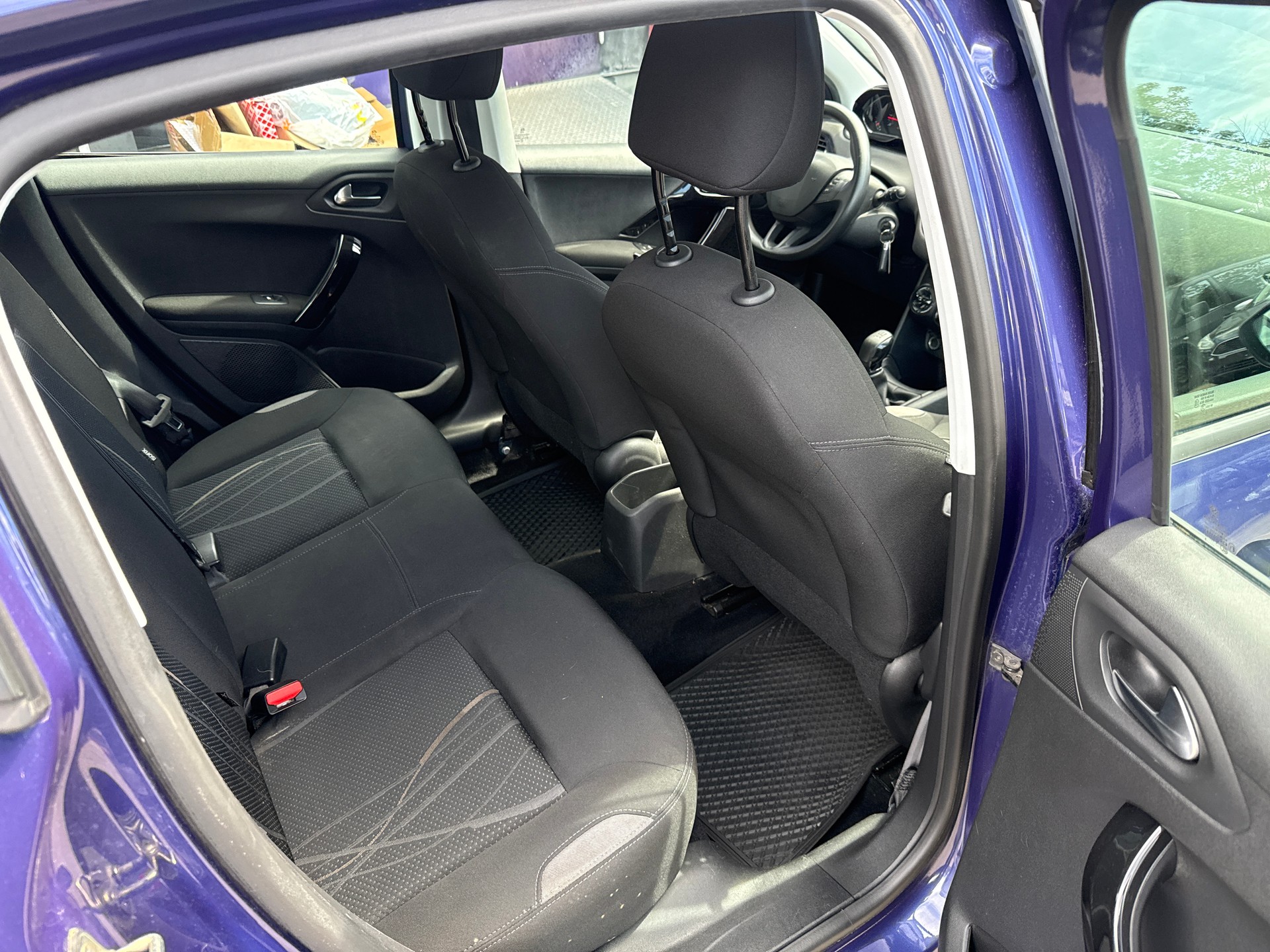 PEUGEOT 208 1.2 VTI Active-image-15