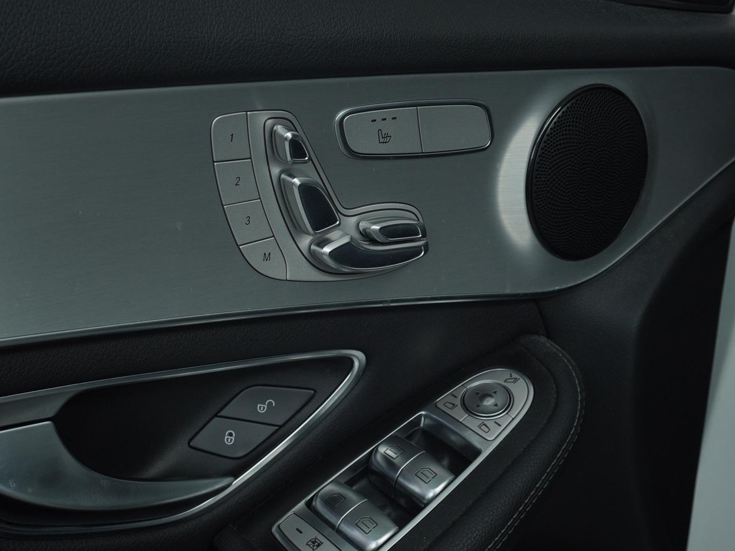 MERCEDES-BENZ GLC 250 d Exclusive 4Matic 9G-Tronic-image-5