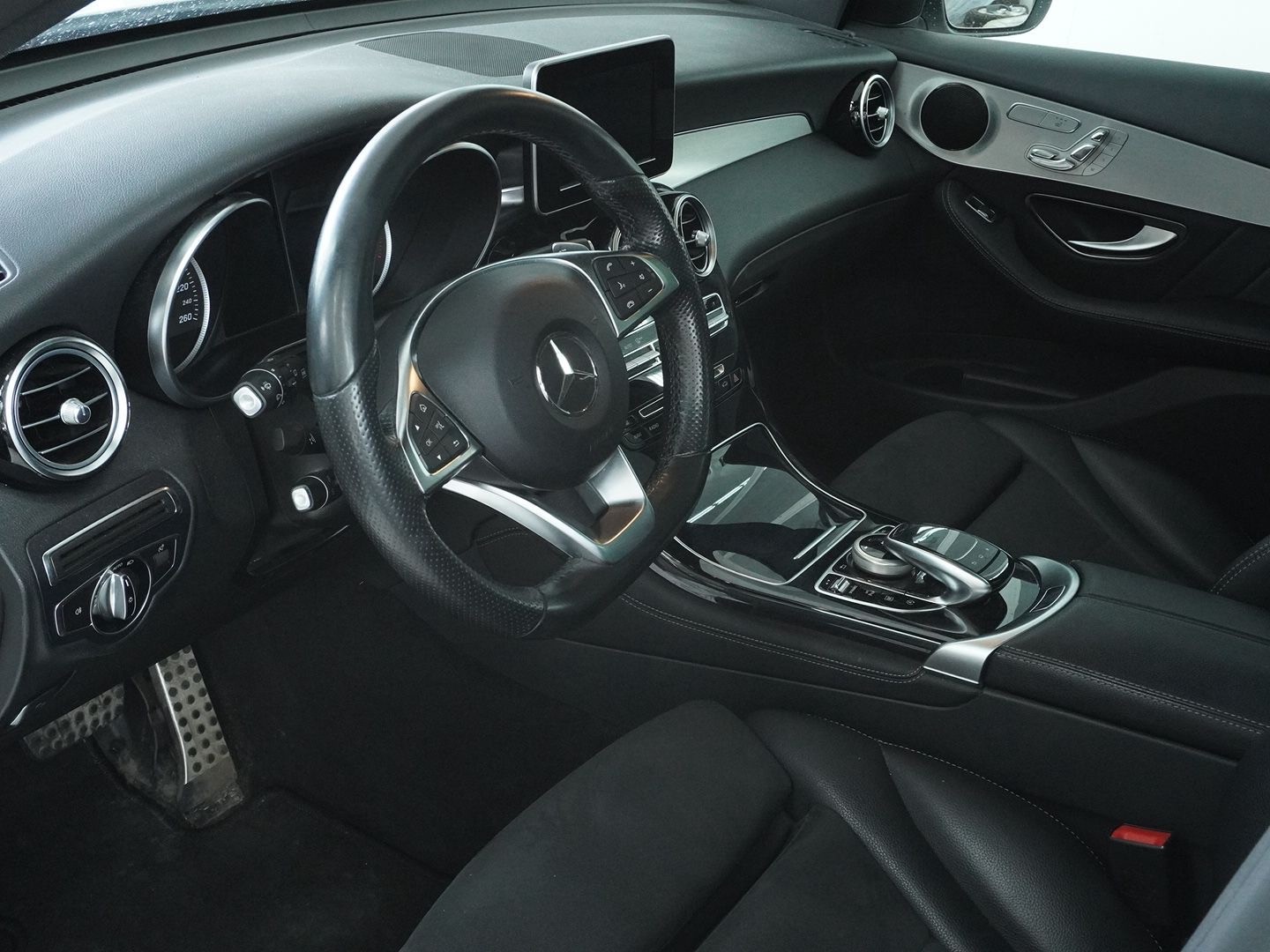 MERCEDES-BENZ GLC 250 d Exclusive 4Matic 9G-Tronic-showroom-element-2