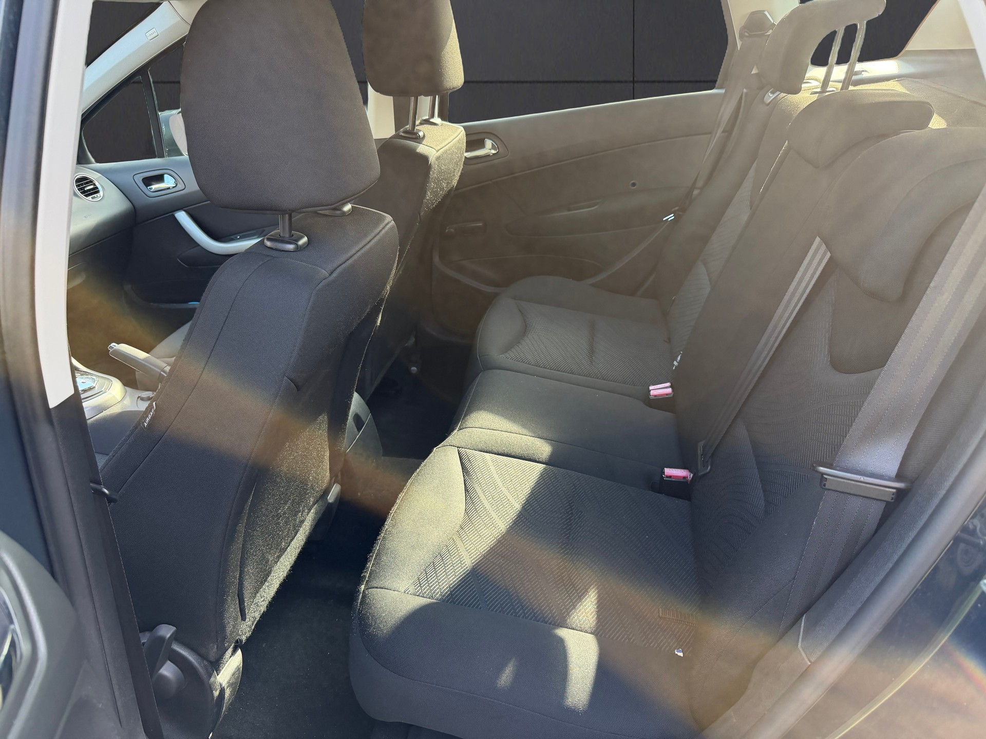 PEUGEOT 308 SW 1.6 HDI Active EGS6-image-7