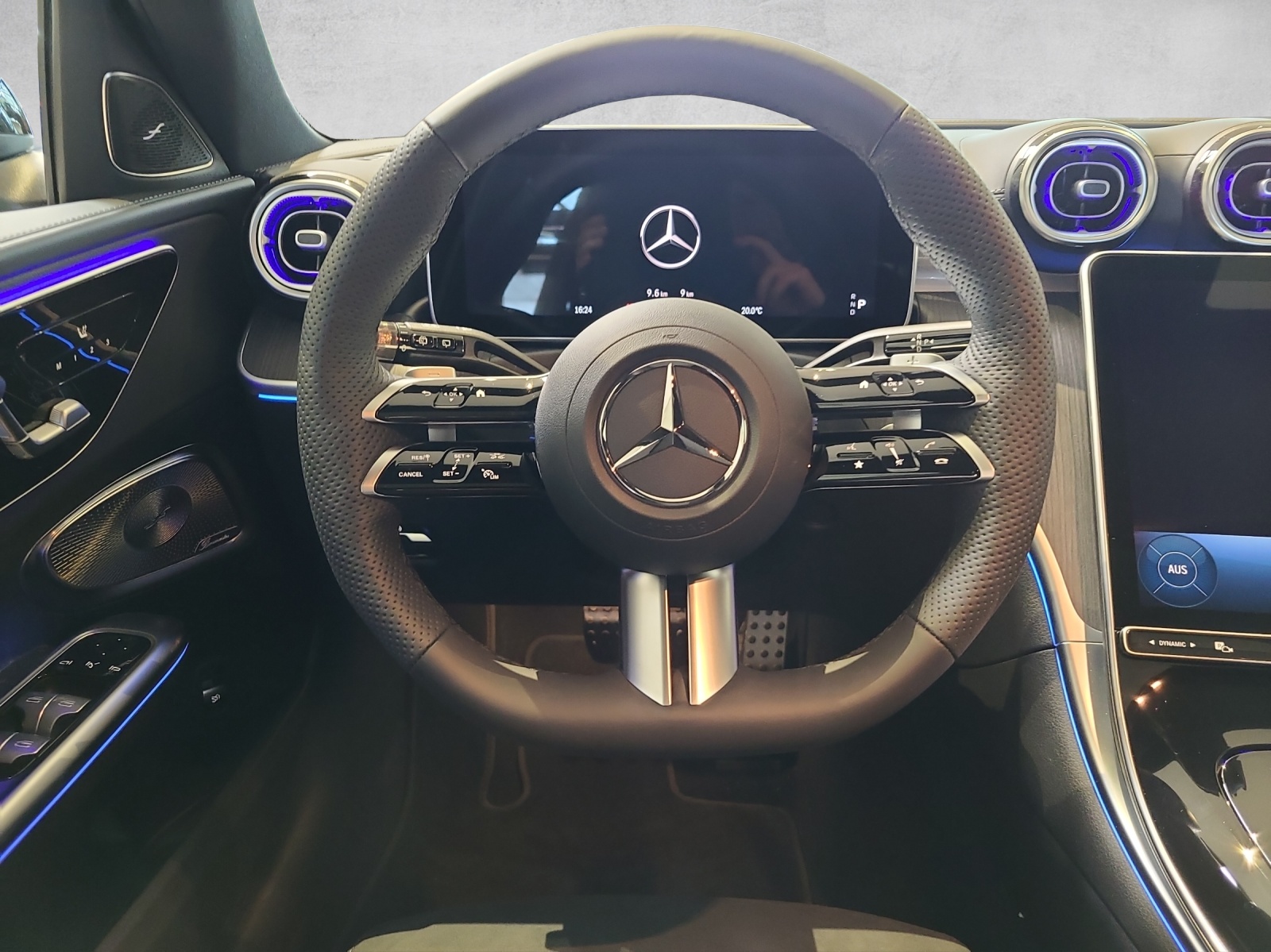MERCEDES-BENZ C 220 d 4M AMG T Swiss Star S206-image-4