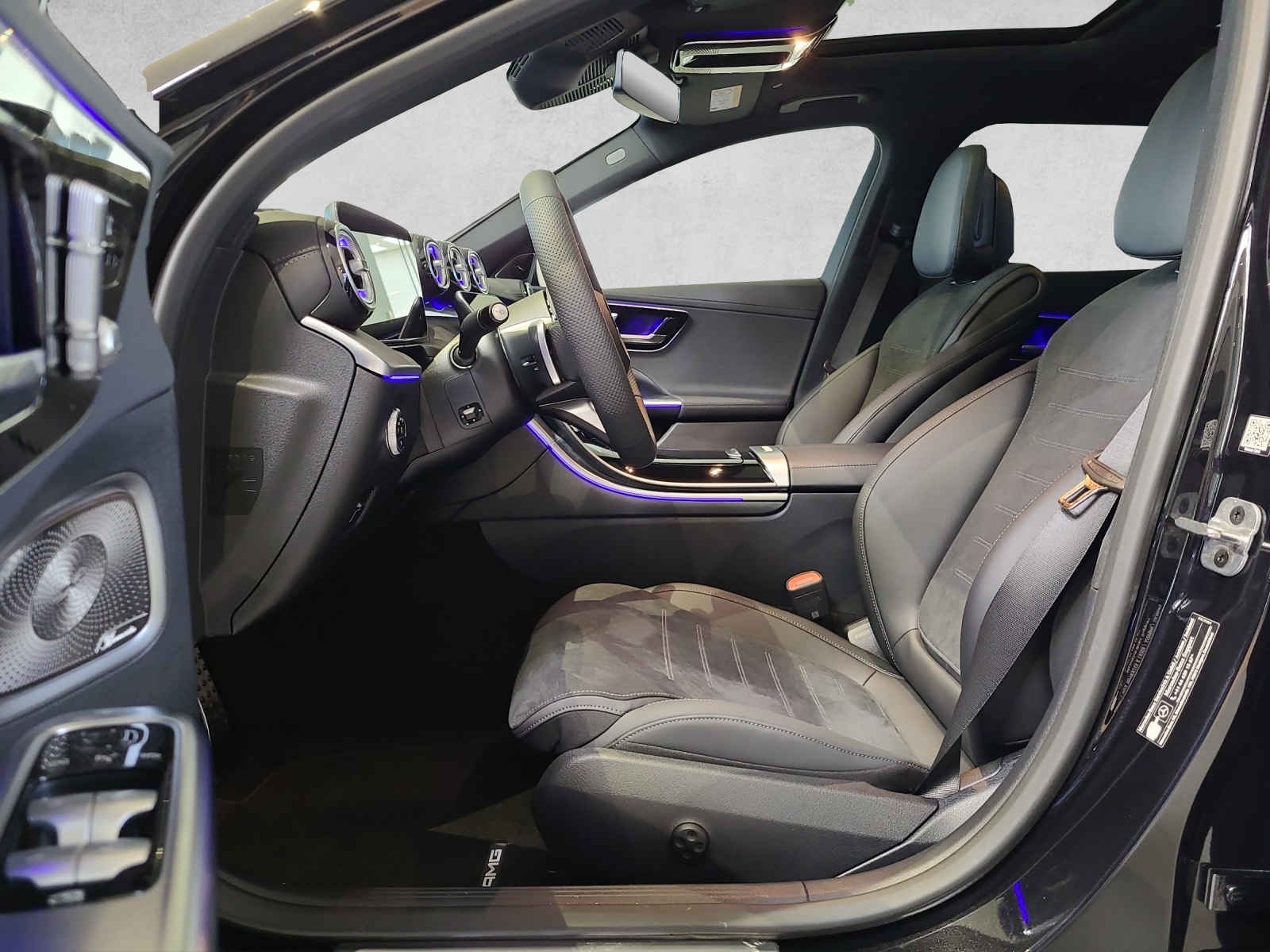 MERCEDES-BENZ C 220 d 4M AMG T Swiss Star S206-image-14