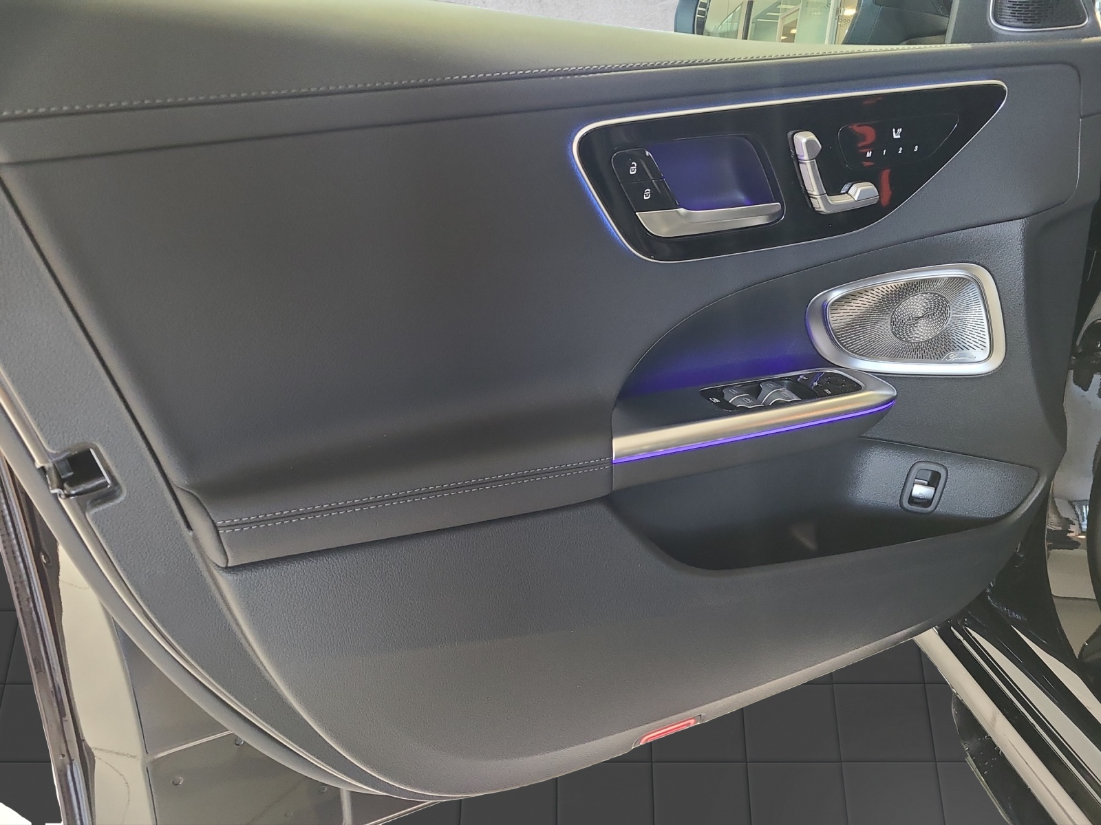 MERCEDES-BENZ C 220 d 4M AMG T Swiss Star S206-image-15