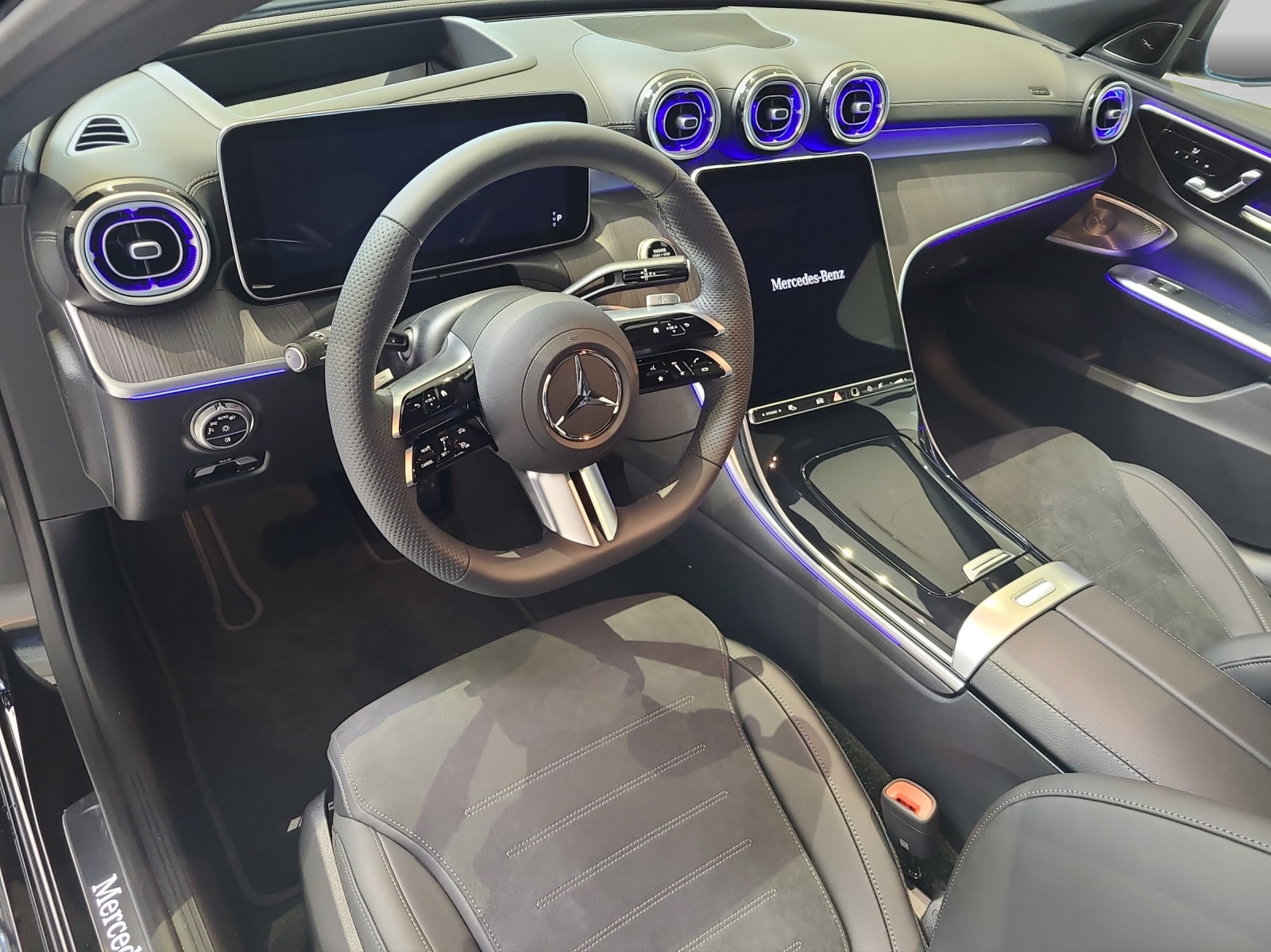 MERCEDES-BENZ C 220 d 4M AMG T Swiss Star S206-image-13