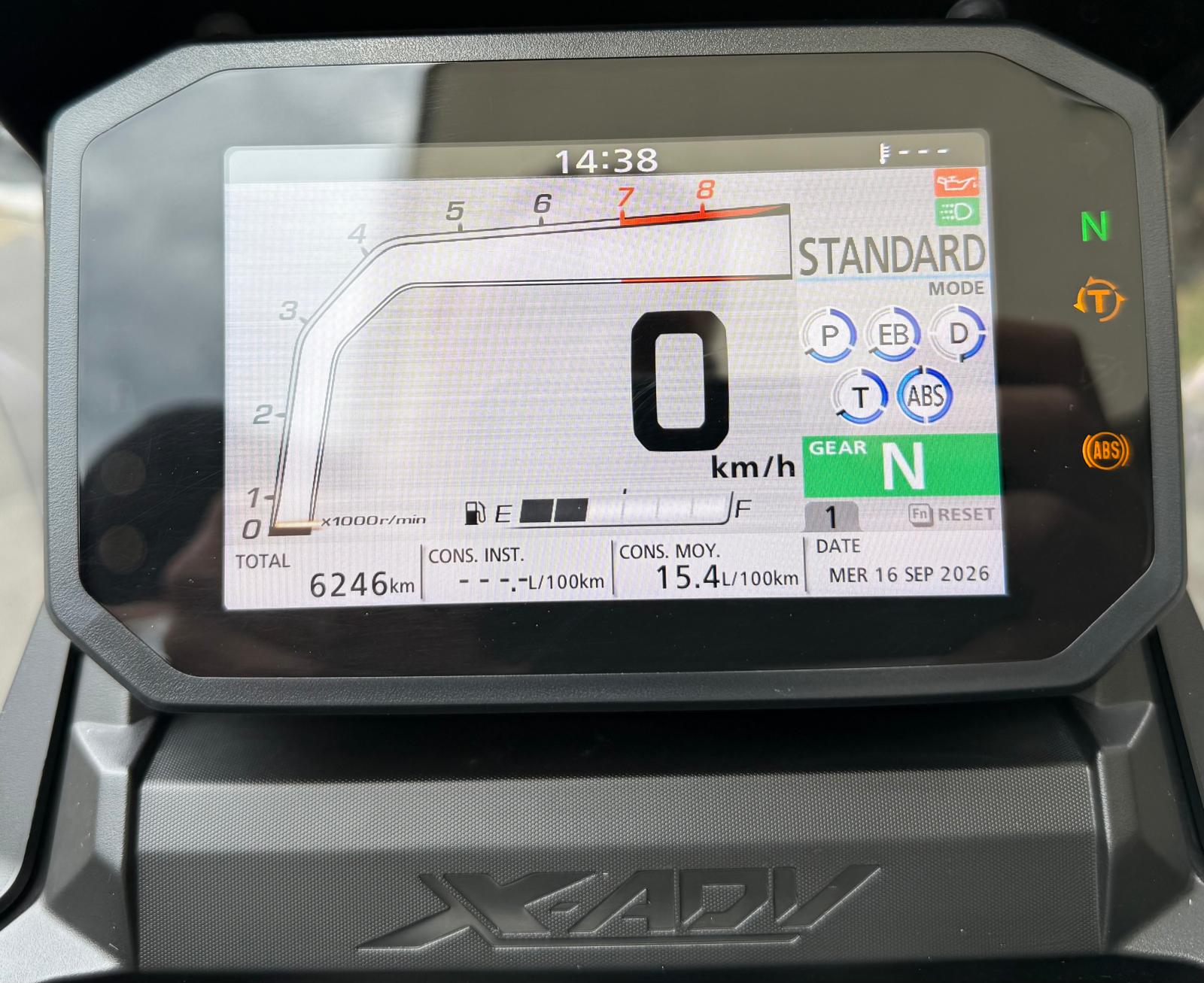 HONDA X-ADV 750-image-9