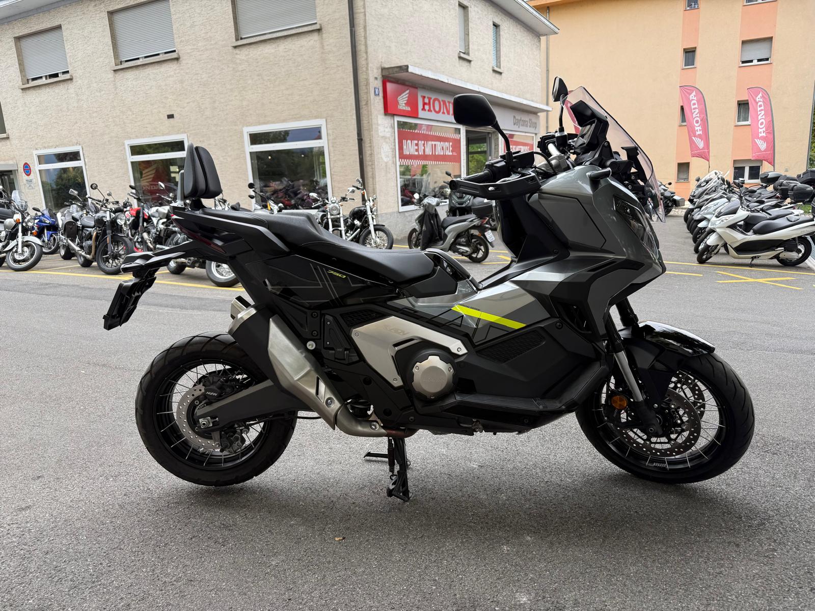 HONDA X-ADV 750-image-3