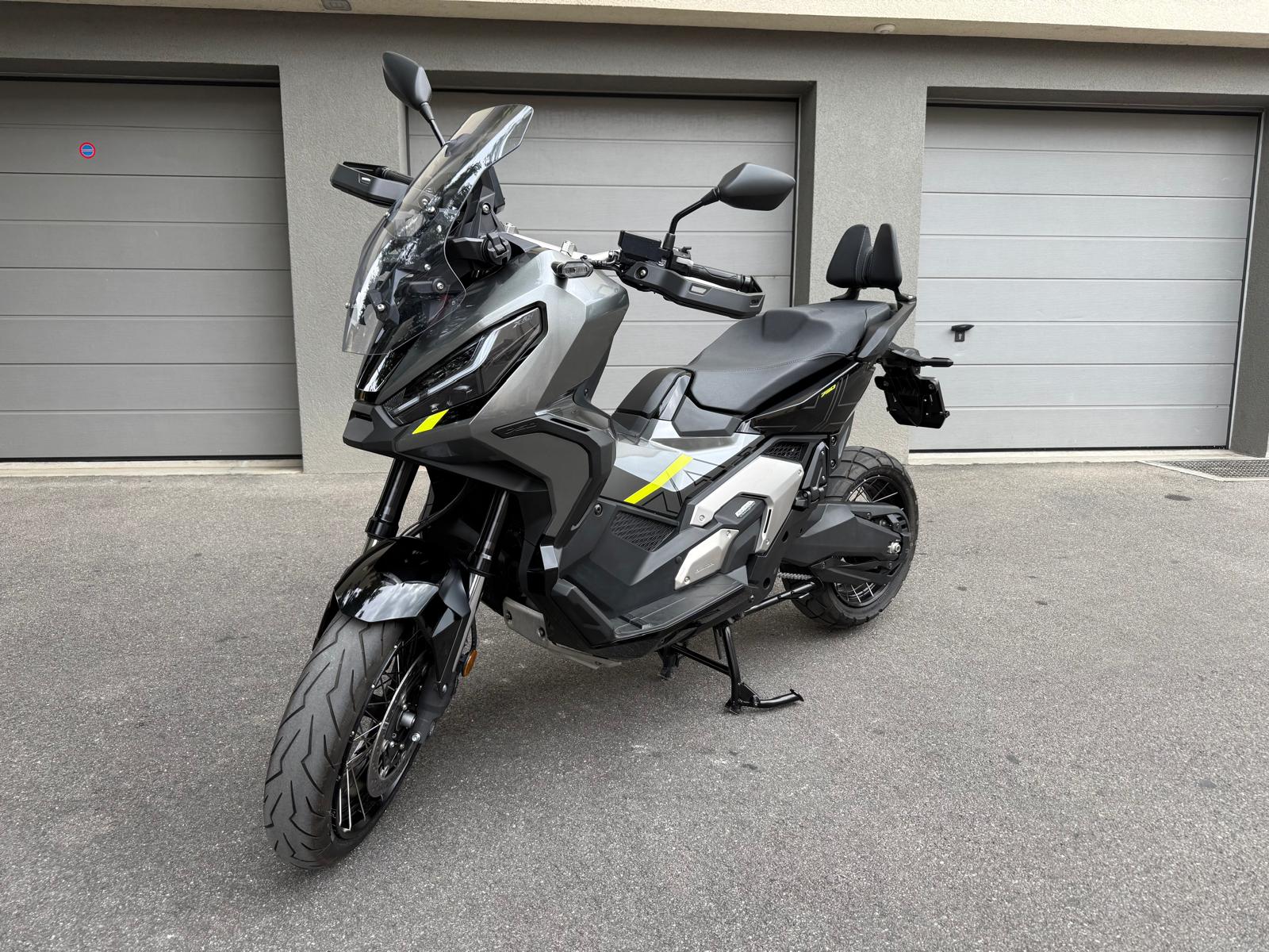 HONDA X-ADV 750-image-0